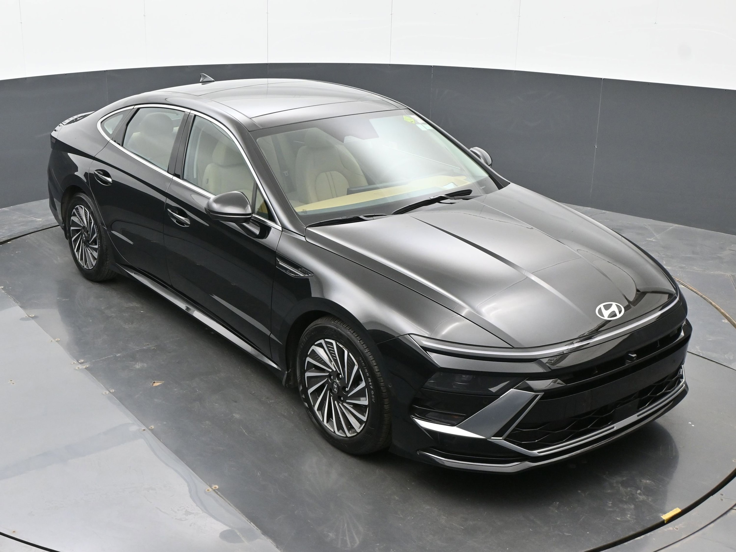 2025 Hyundai Sonata Hybrid Limited - Photo 34