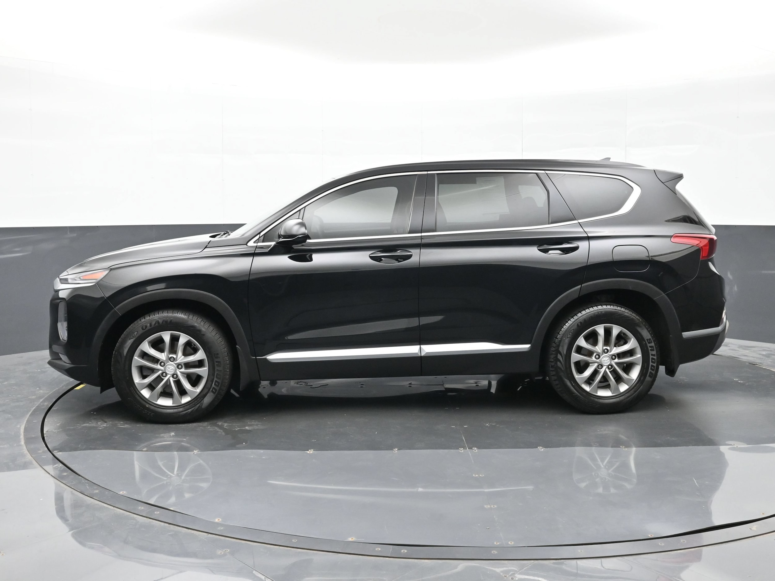 2020 Hyundai Santa Fe SEL - Photo 9