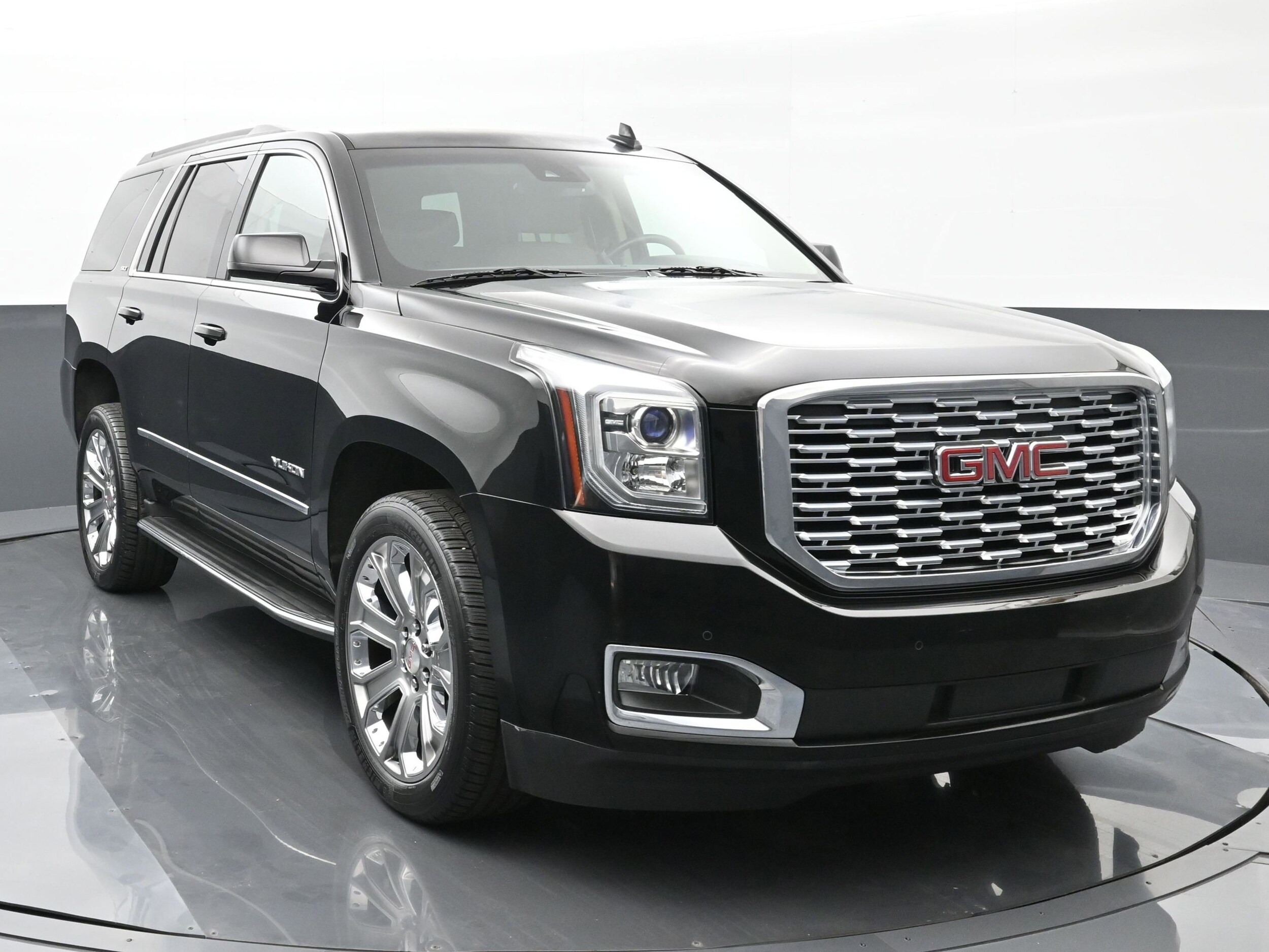 Used 2017 GMC Yukon SLT with VIN 1GKS2BKC3HR210500 for sale in Michigan City, IN