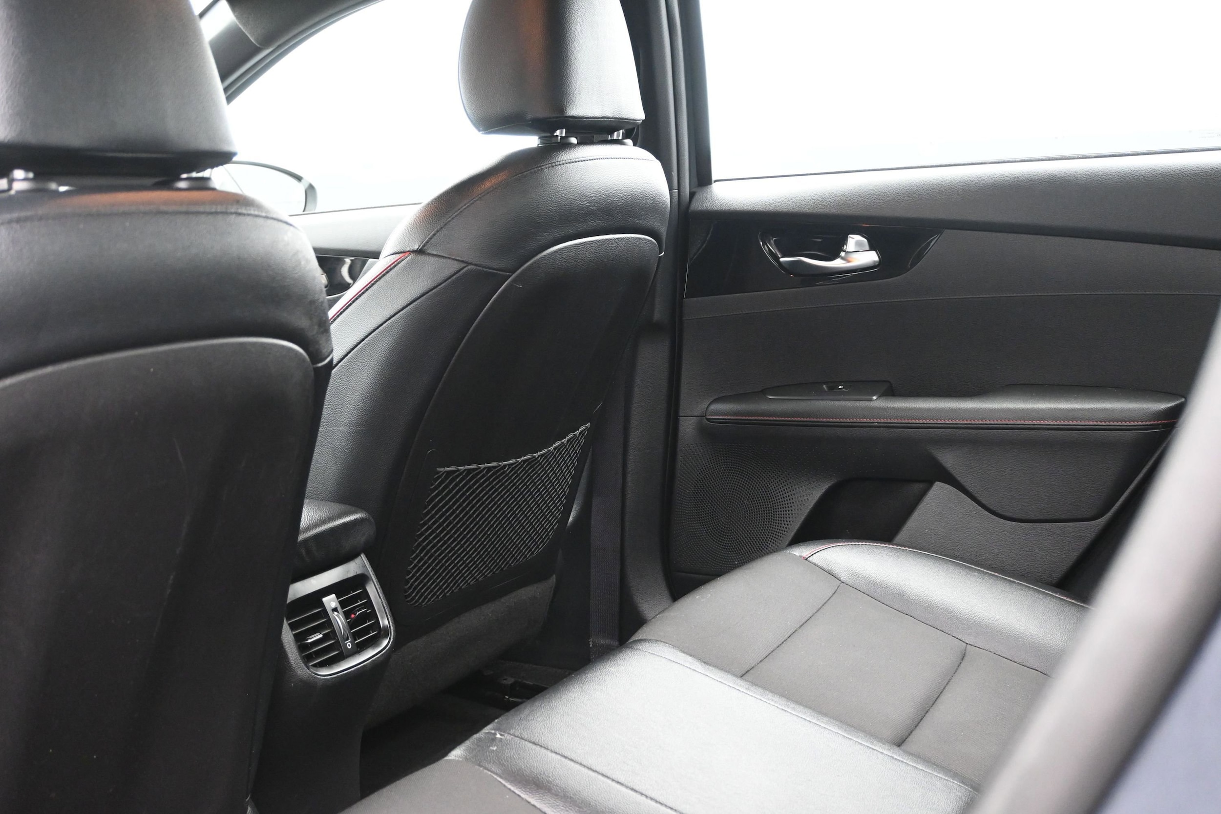 2021 Kia Forte GT - Photo 21