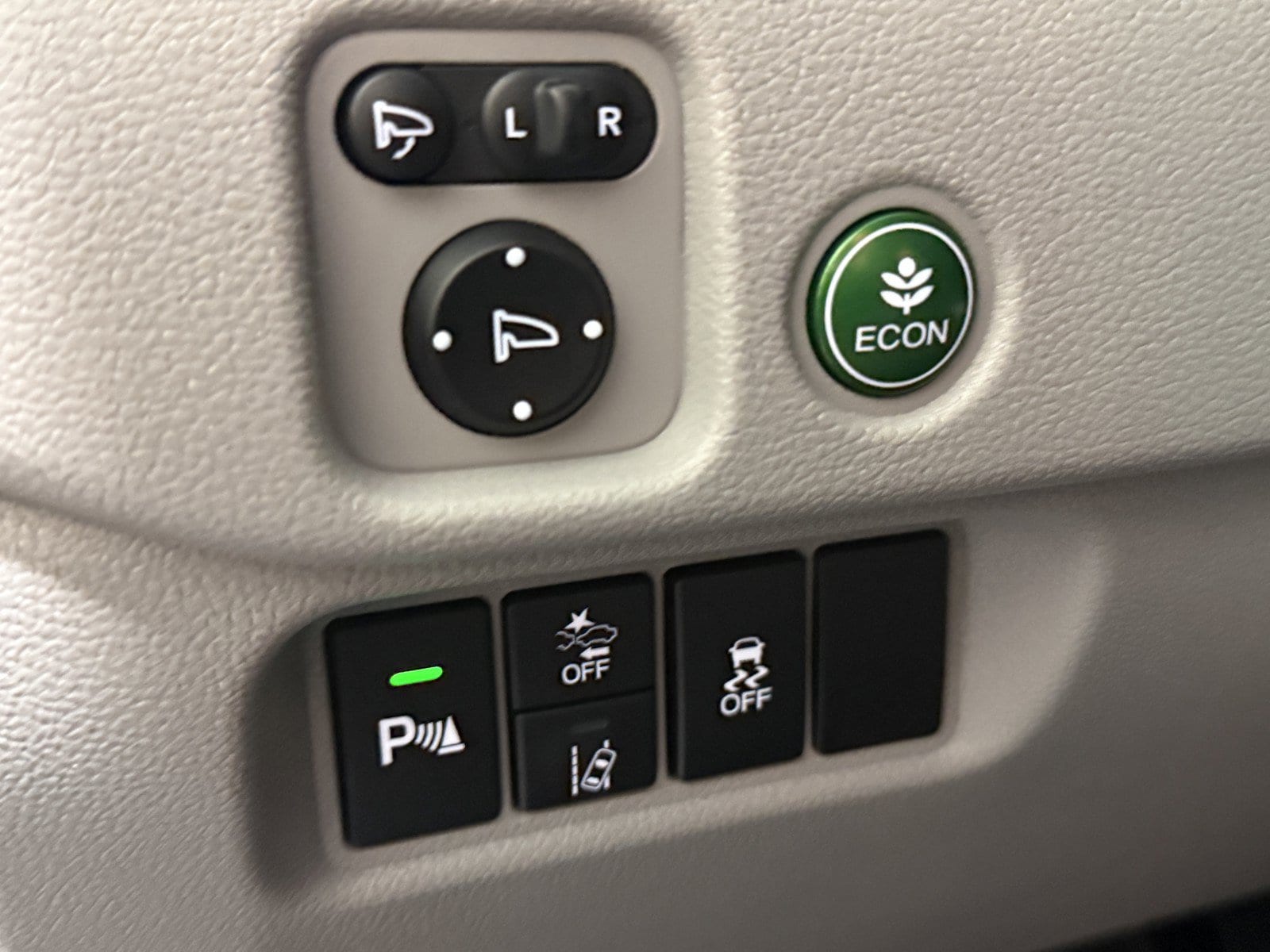 2022 Honda Pilot Elite - Photo 19
