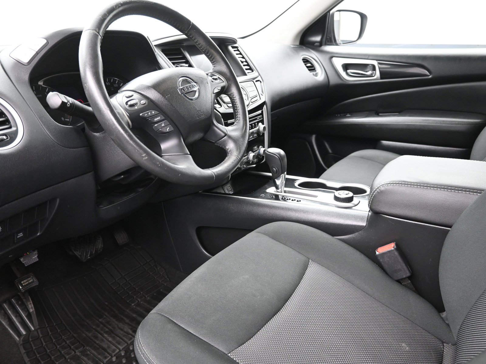 2020 Nissan Pathfinder SV - Photo 10
