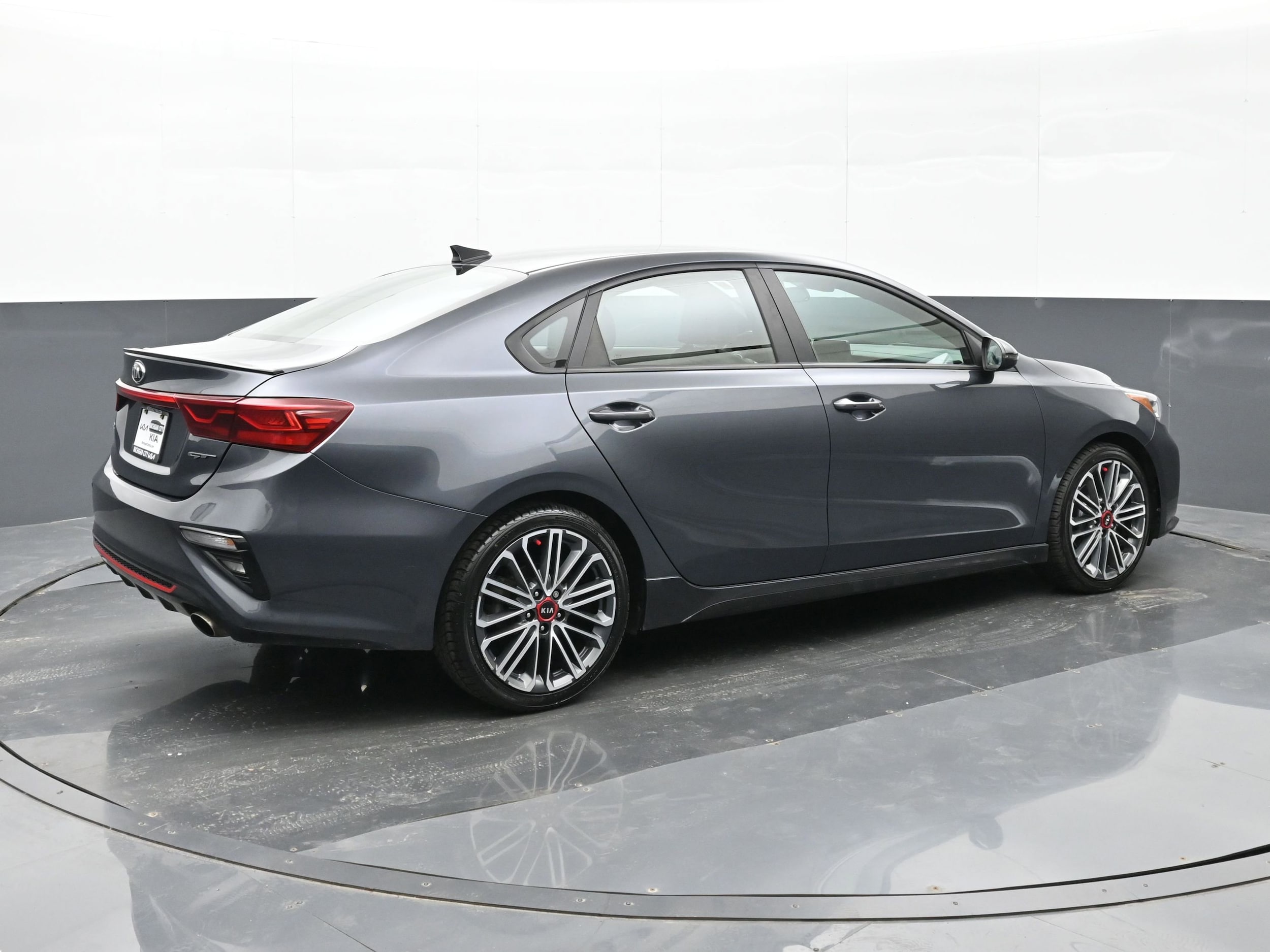 2021 Kia Forte GT - Photo 8