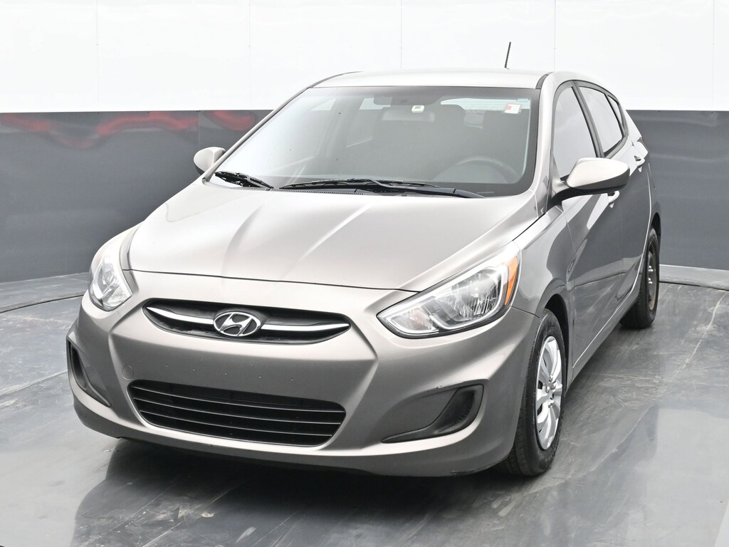 Used 2017 Hyundai Accent SE Hatchback