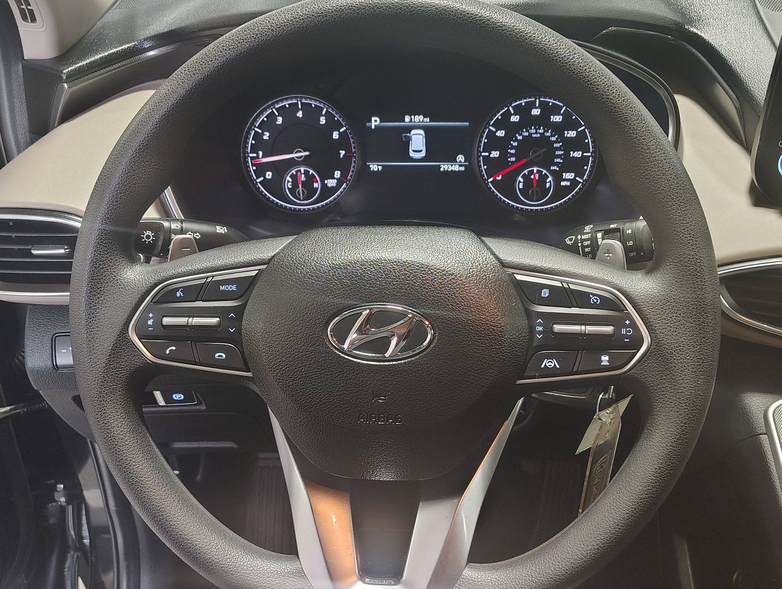 2023 Hyundai Santa Fe SE - Photo 2