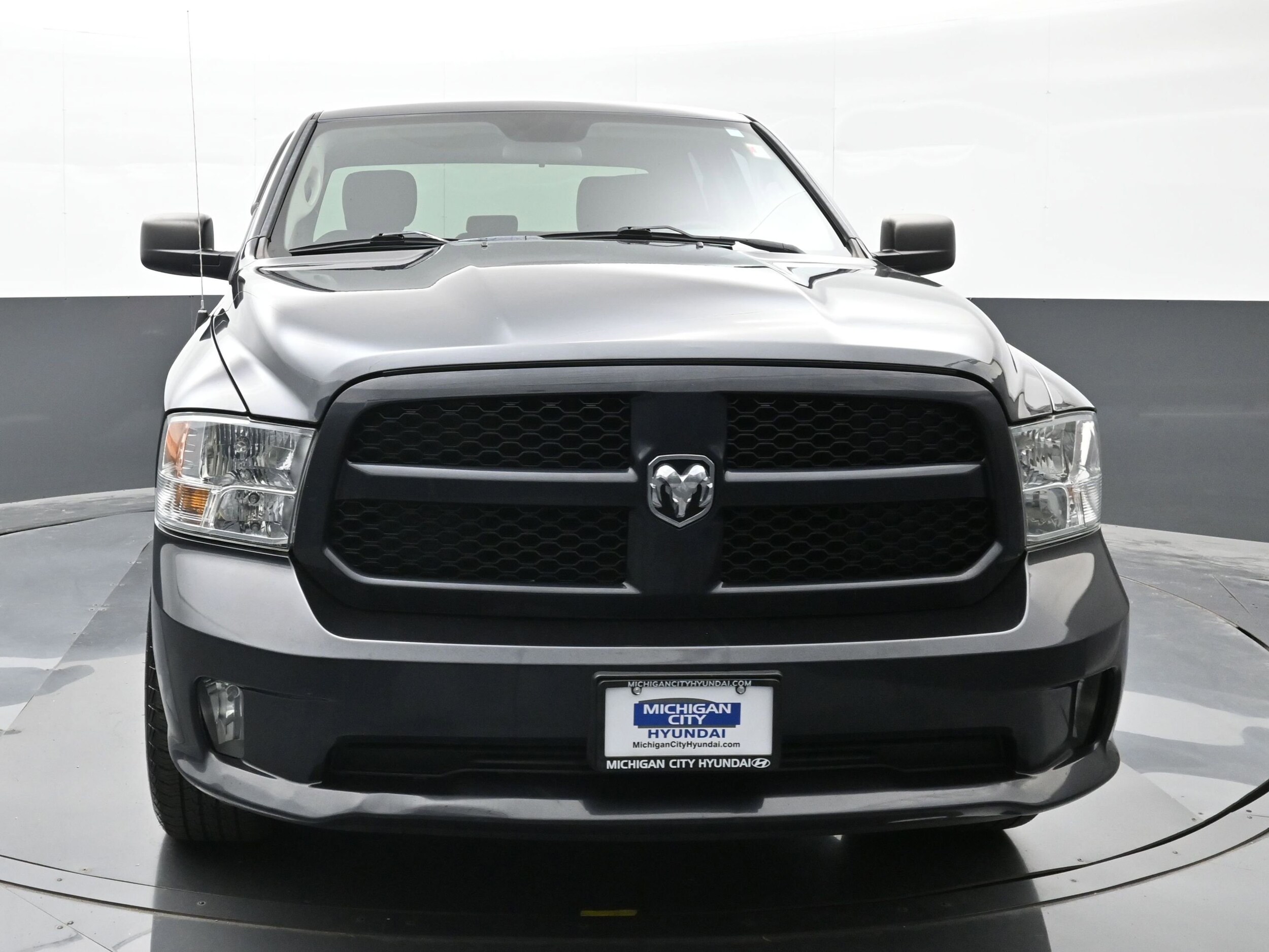 2017 Ram 1500 Express photo 3