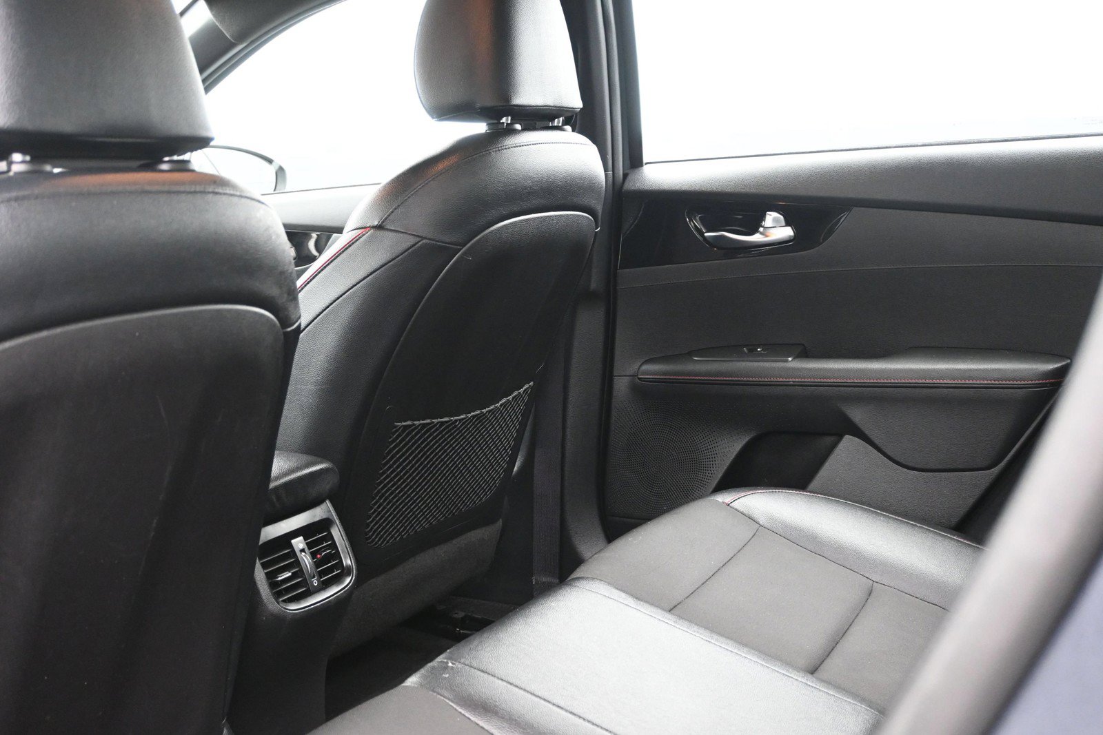 2021 Kia Forte GT - Photo 21