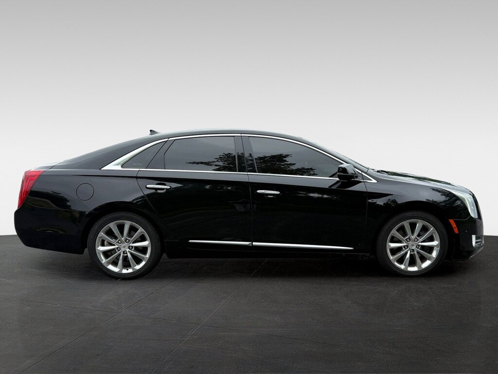 Used 2014 CADILLAC XTS Luxury Sedan