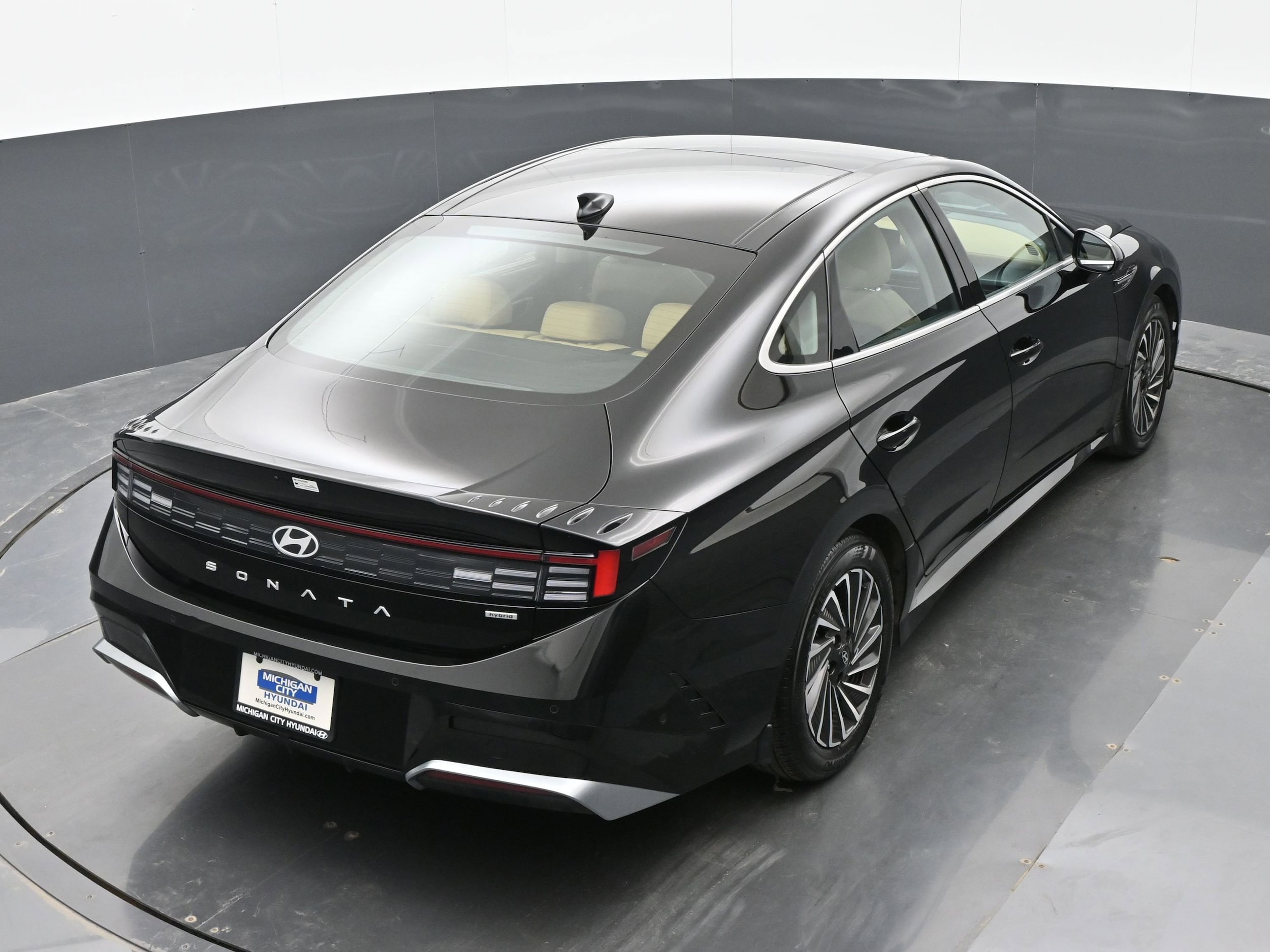 2025 Hyundai Sonata Hybrid Limited - Photo 32
