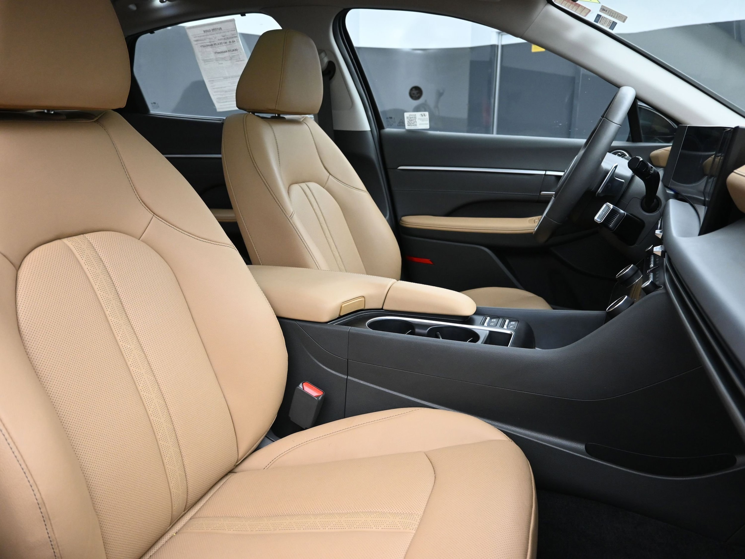 2025 Hyundai Sonata Hybrid Limited - Photo 27