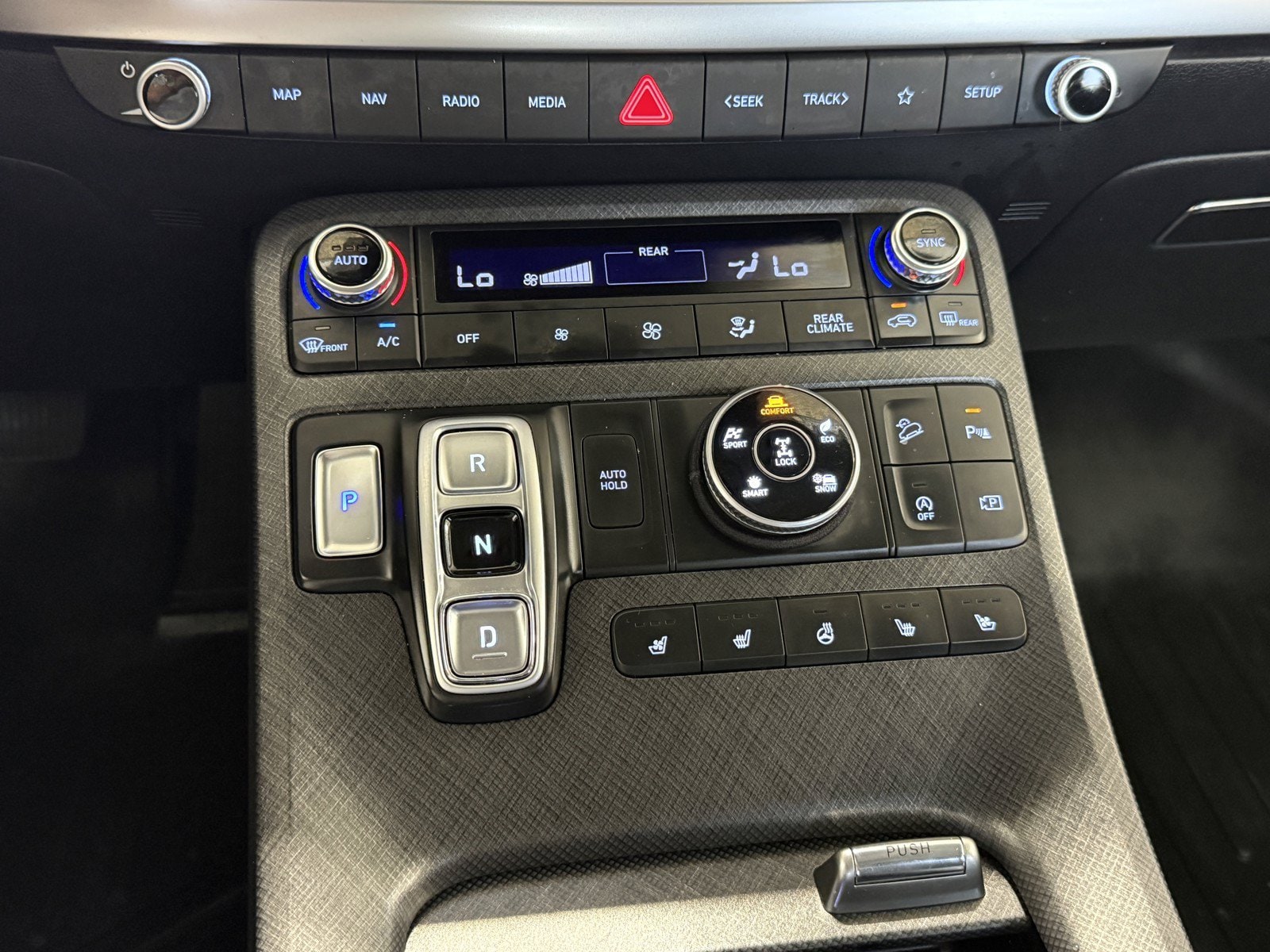 2023 Hyundai Palisade Limited - Photo 15