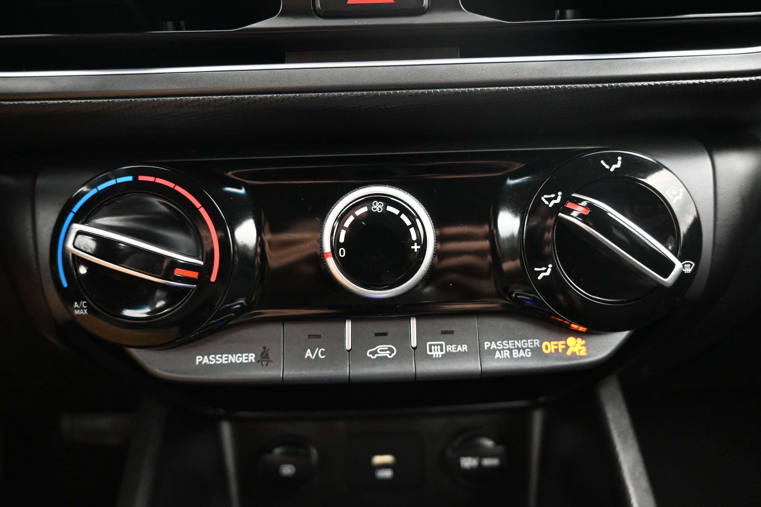 2022 Hyundai Kona SEL - Photo 17