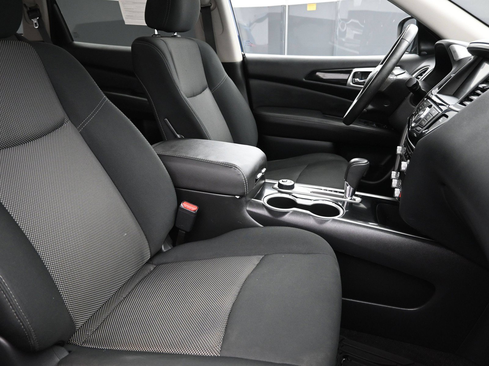 2020 Nissan Pathfinder SV - Photo 30