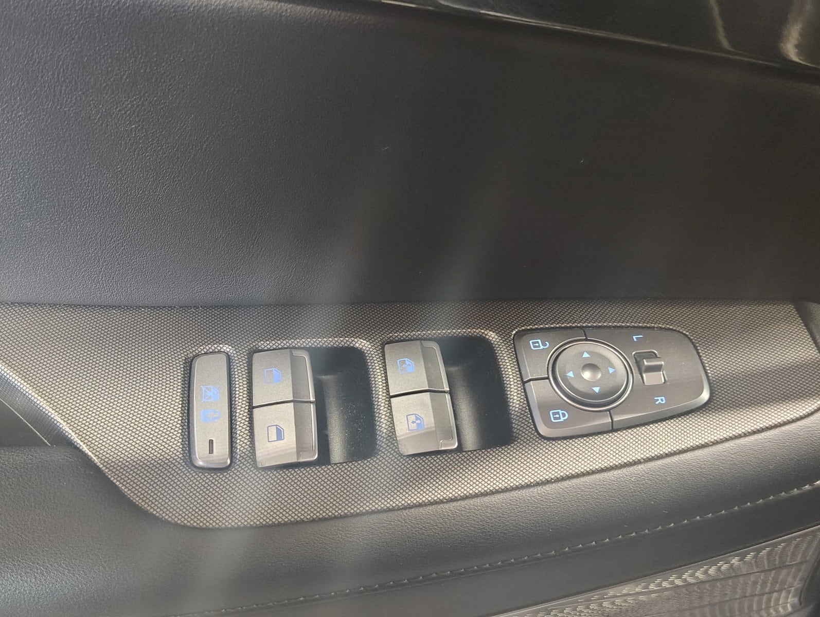 2021 Hyundai Palisade Limited - Photo 21