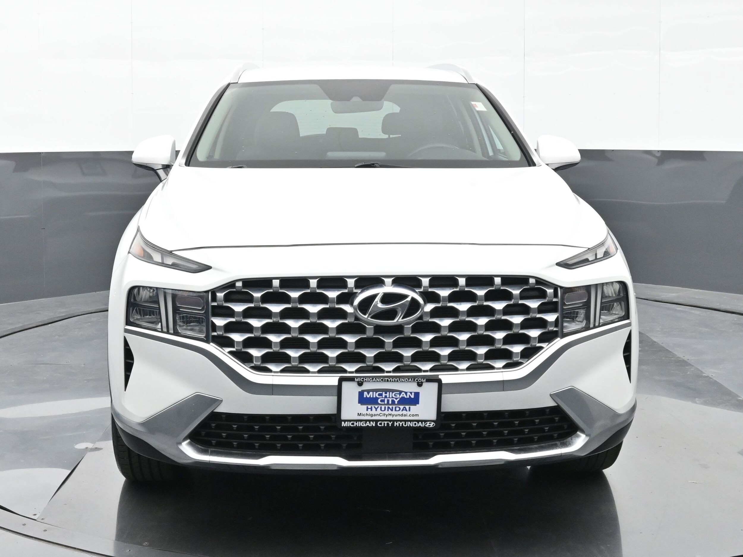 2022 Hyundai Santa Fe SEL photo 2