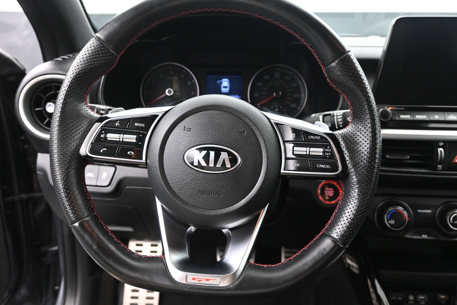 2021 Kia Forte GT - Photo 13