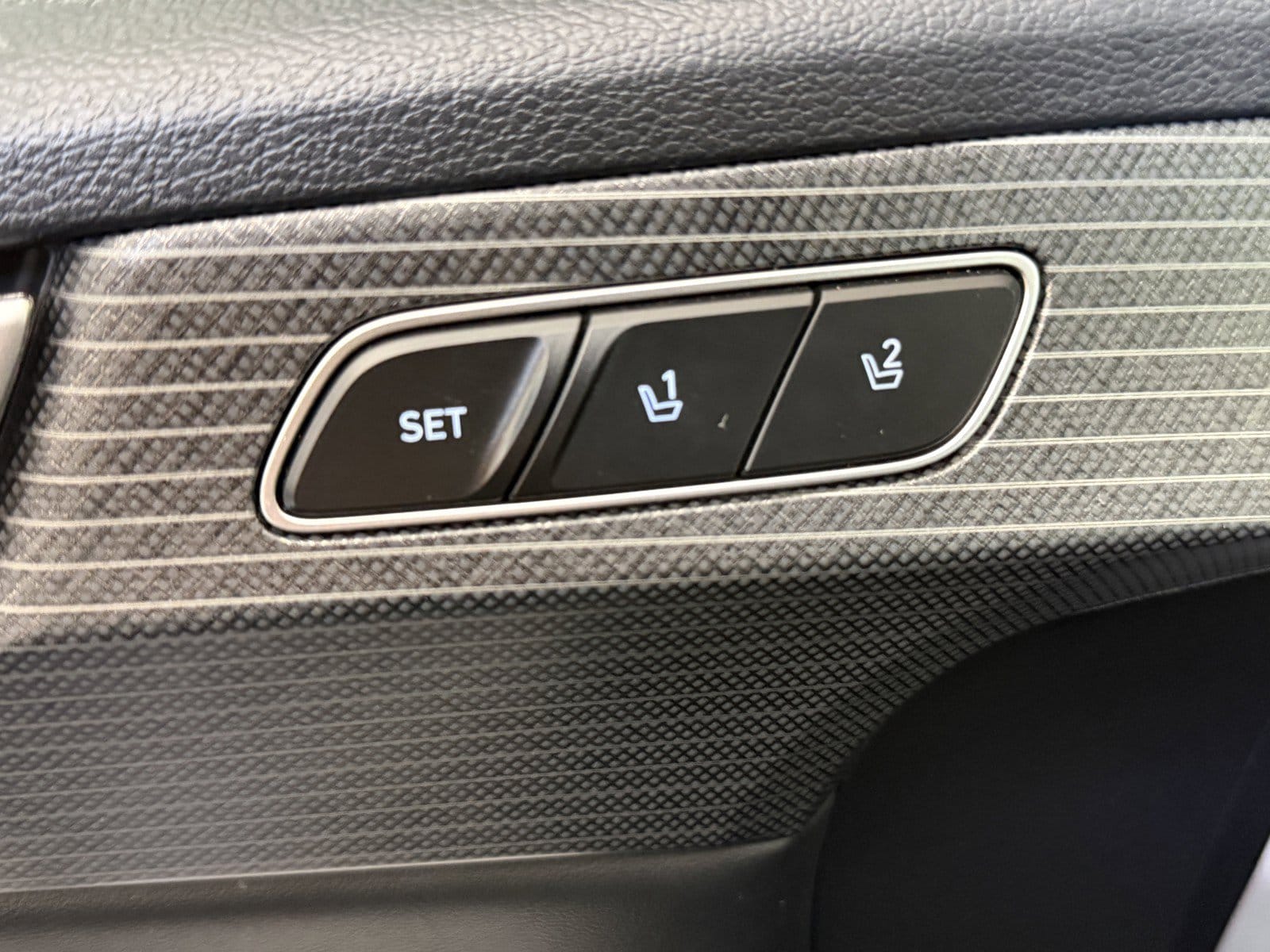 2023 Hyundai Palisade Limited - Photo 25