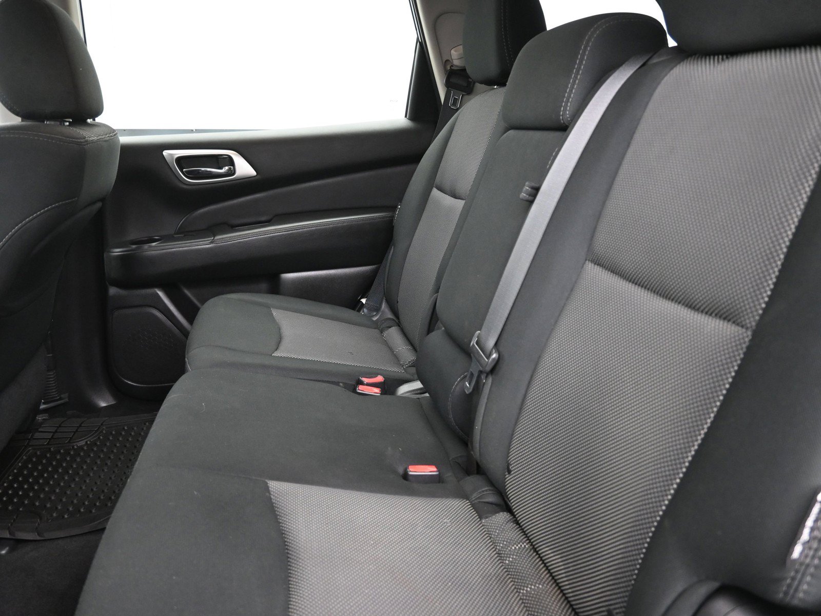 2020 Nissan Pathfinder SV - Photo 23