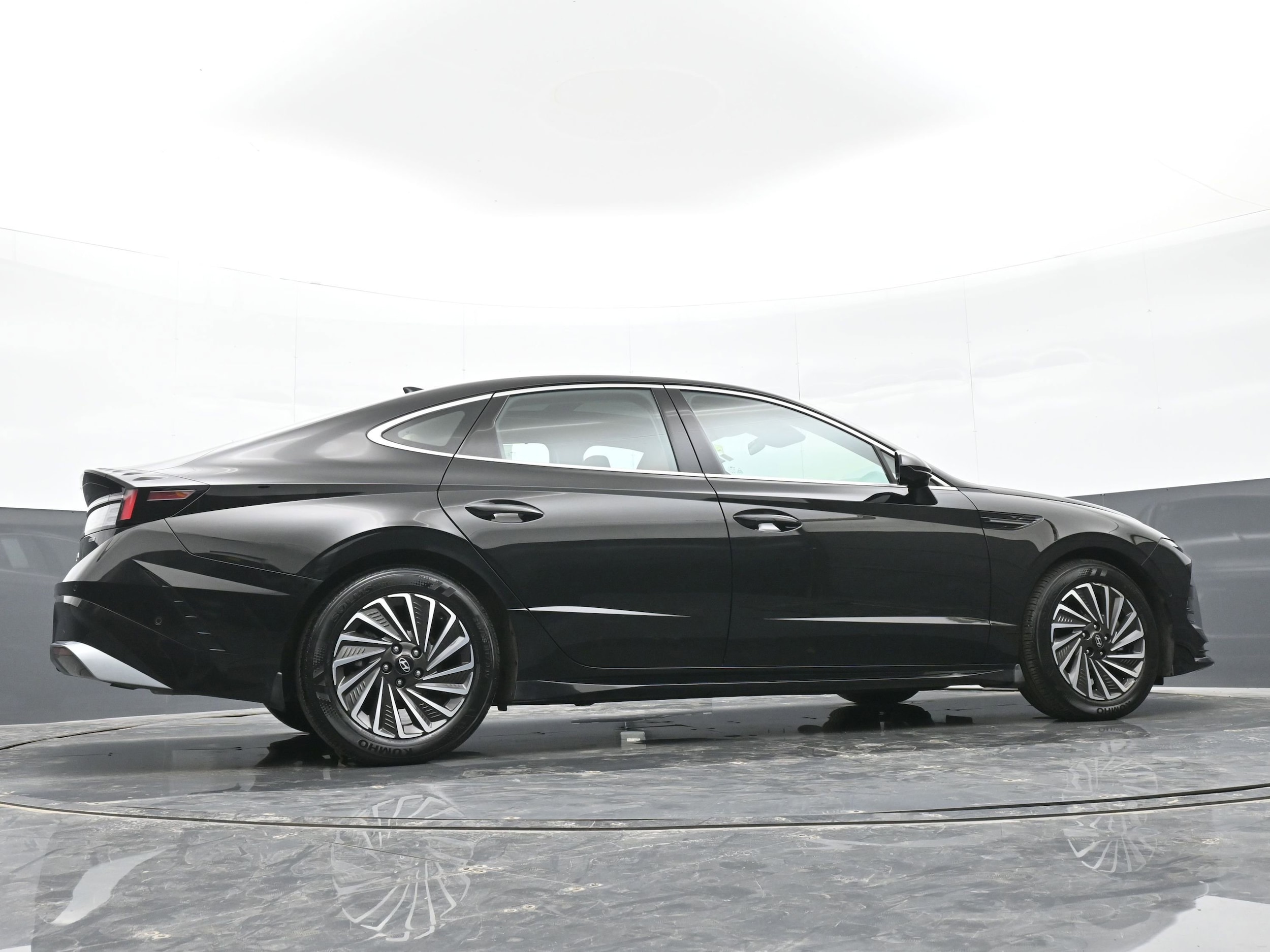 2025 Hyundai Sonata Hybrid Limited - Photo 41