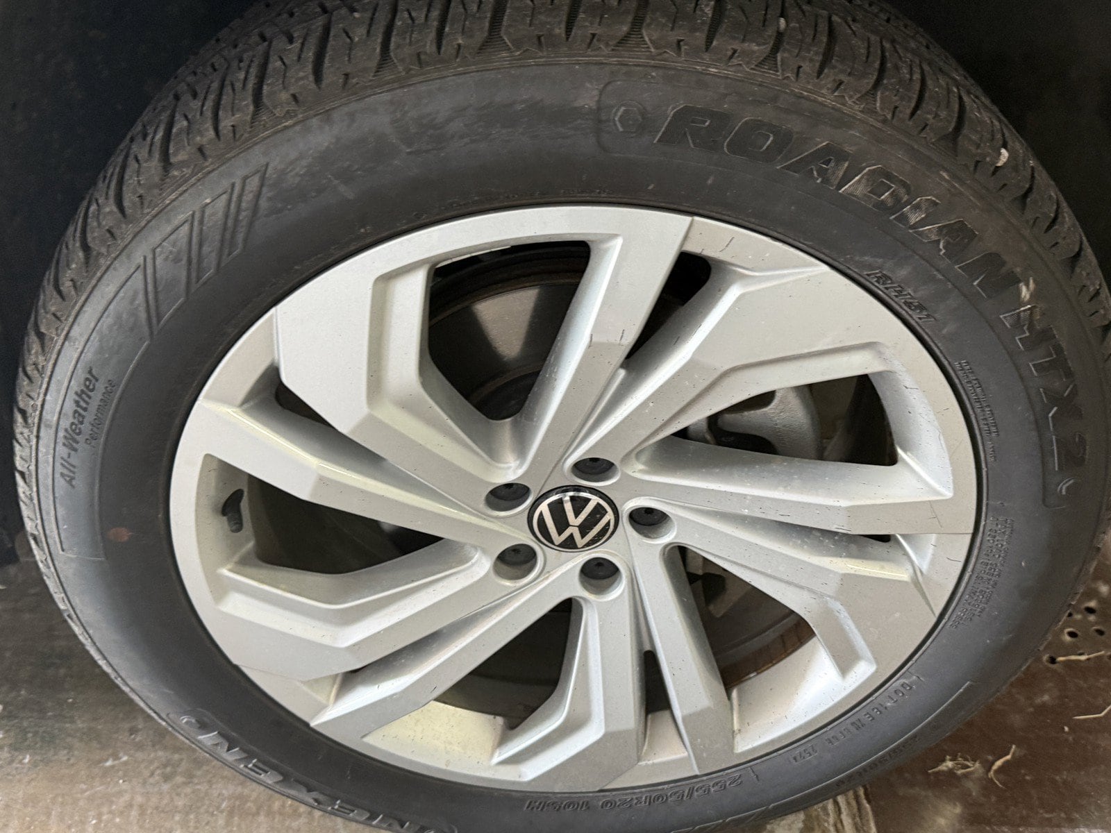 2023 Volkswagen Atlas SE w/Tech - Photo 29