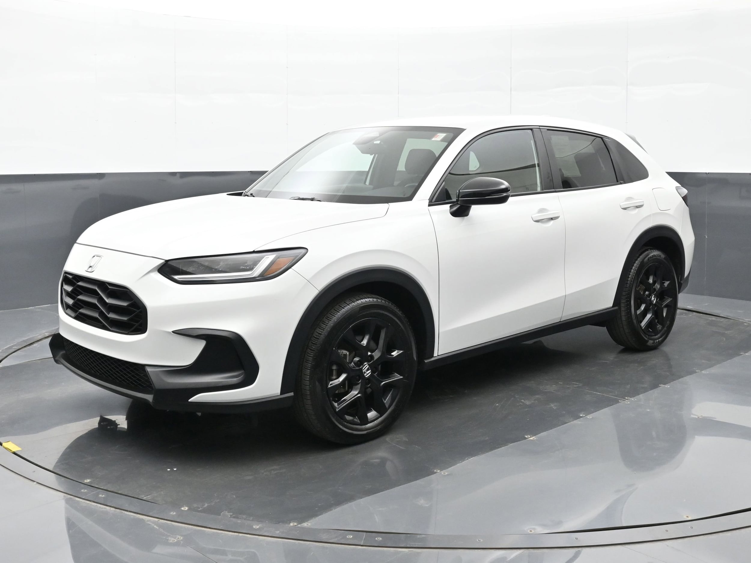 2025 Honda HR-V Sport - Photo 8