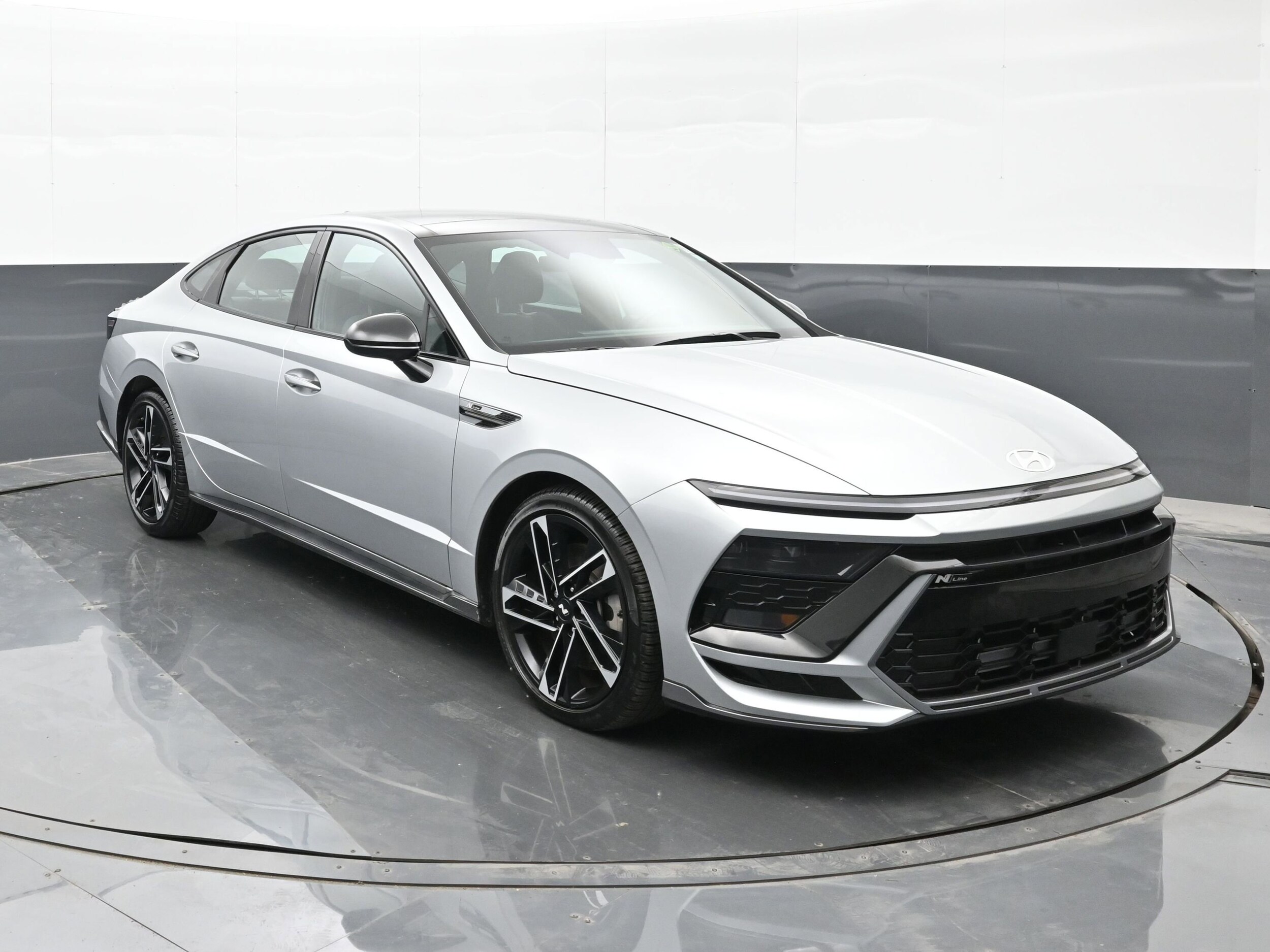2024 Hyundai Sonata N Line photo 2