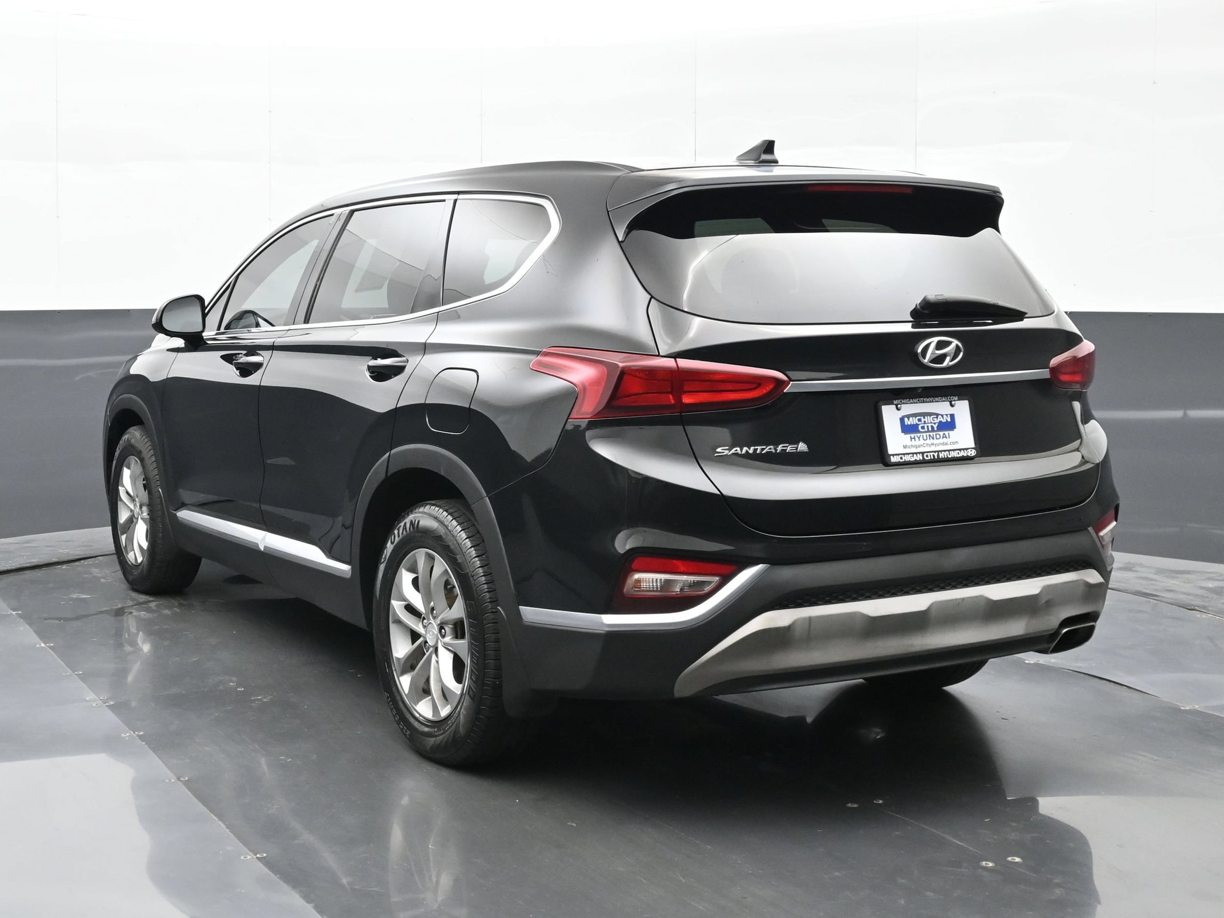 2020 Hyundai Santa Fe SEL - Photo 2