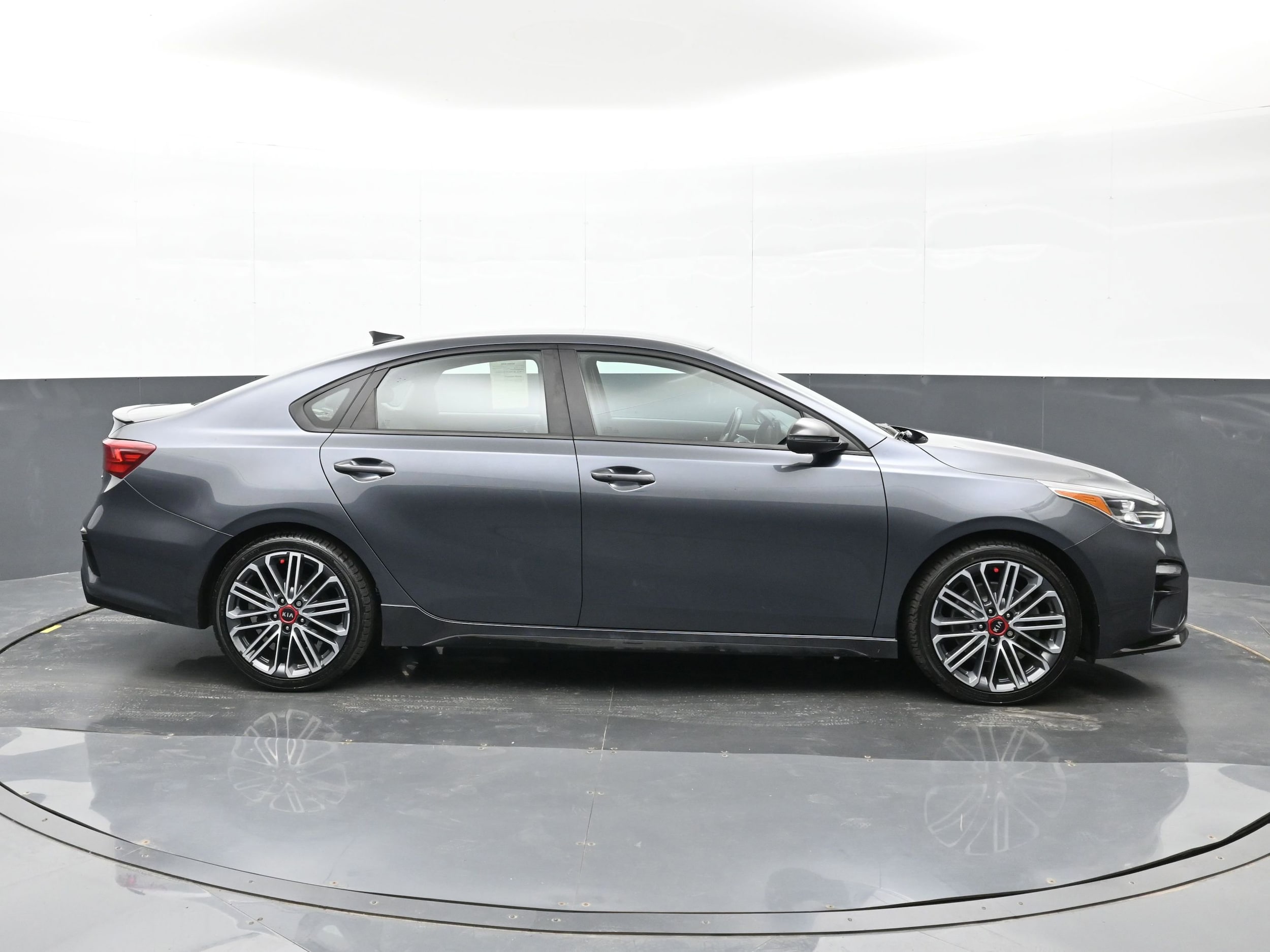 2021 Kia Forte GT - Photo 9