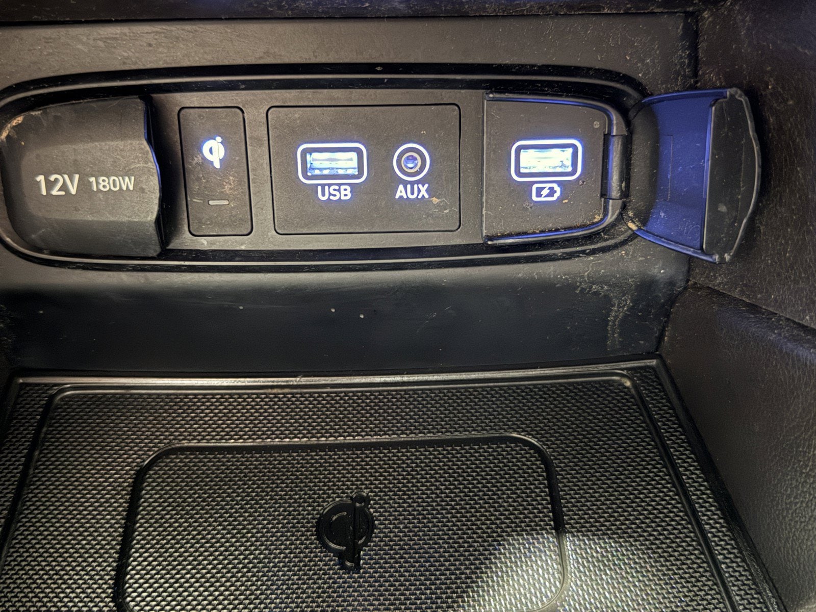 2020 Hyundai Santa Fe SEL - Photo 14