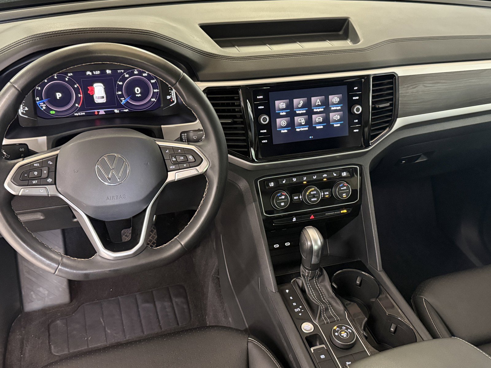 2023 Volkswagen Atlas SE w/Tech - Photo 21