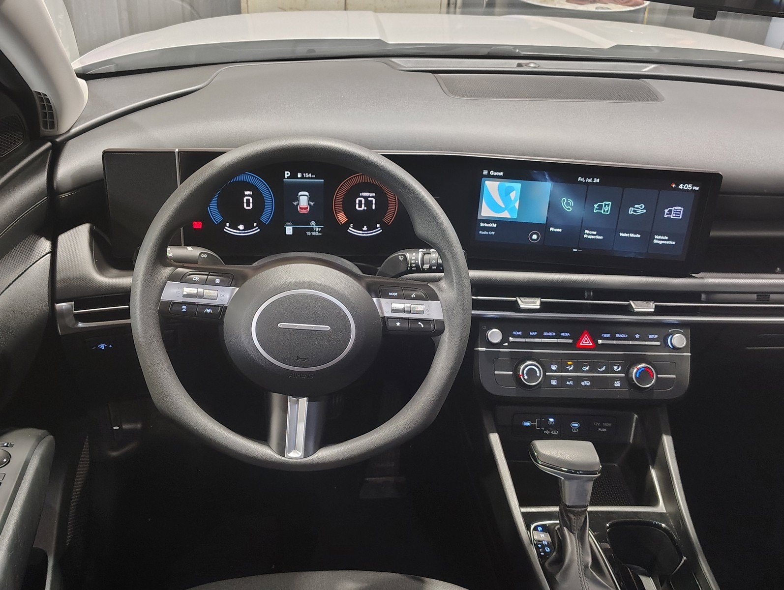 2025 Hyundai Tucson SE - Photo 24