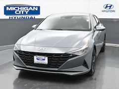 2022 Hyundai Elantra SEL Sedan