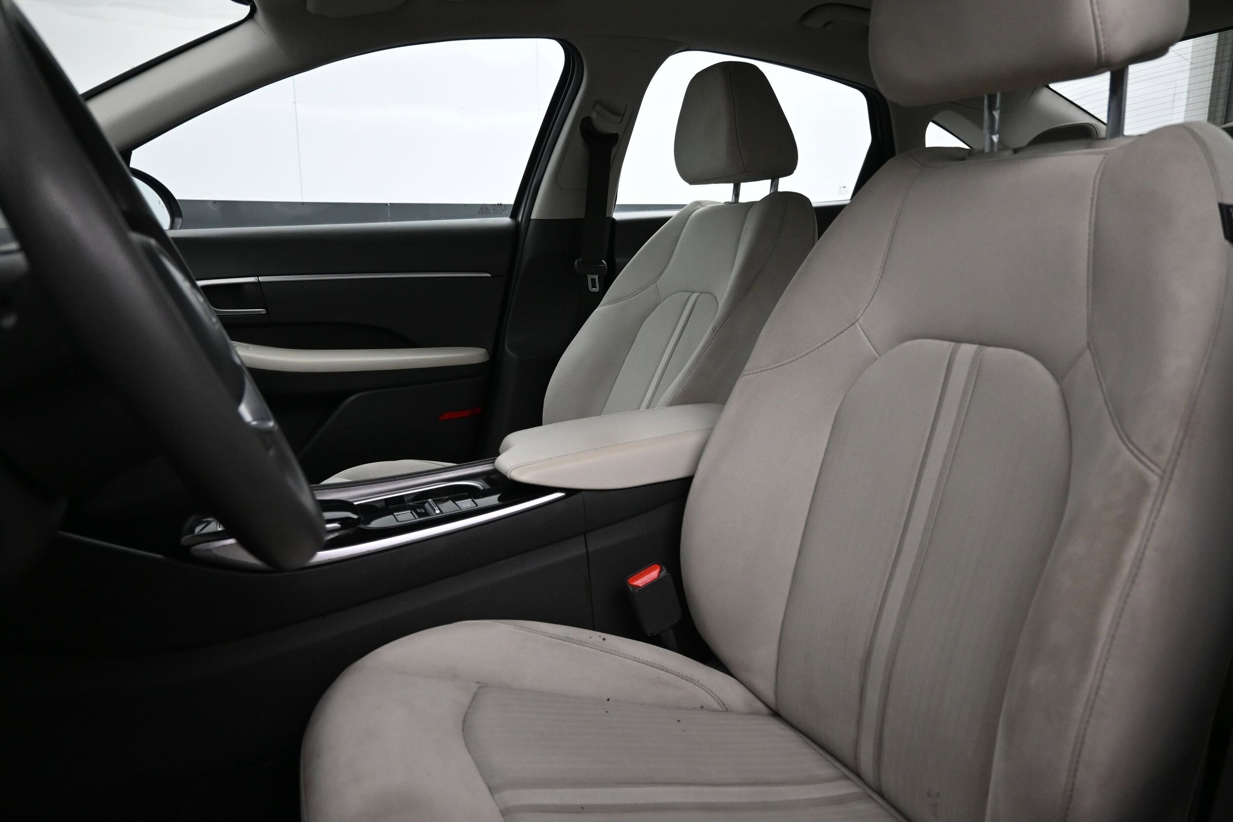 2023 Hyundai Sonata SE - Photo 11