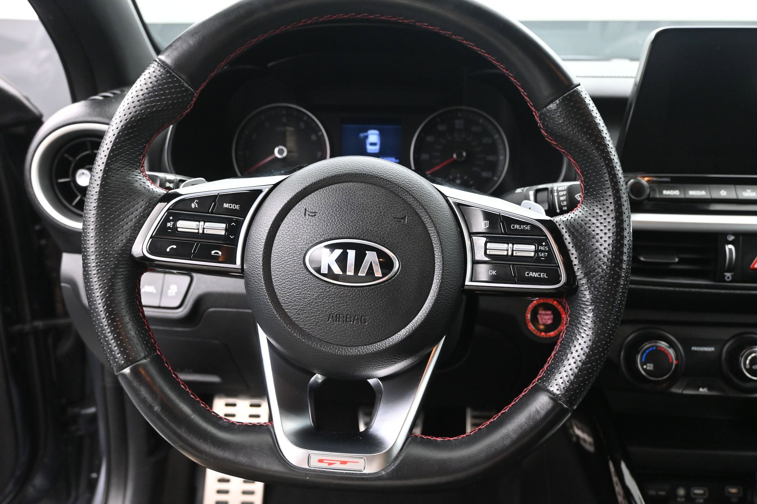 2021 Kia Forte GT - Photo 13