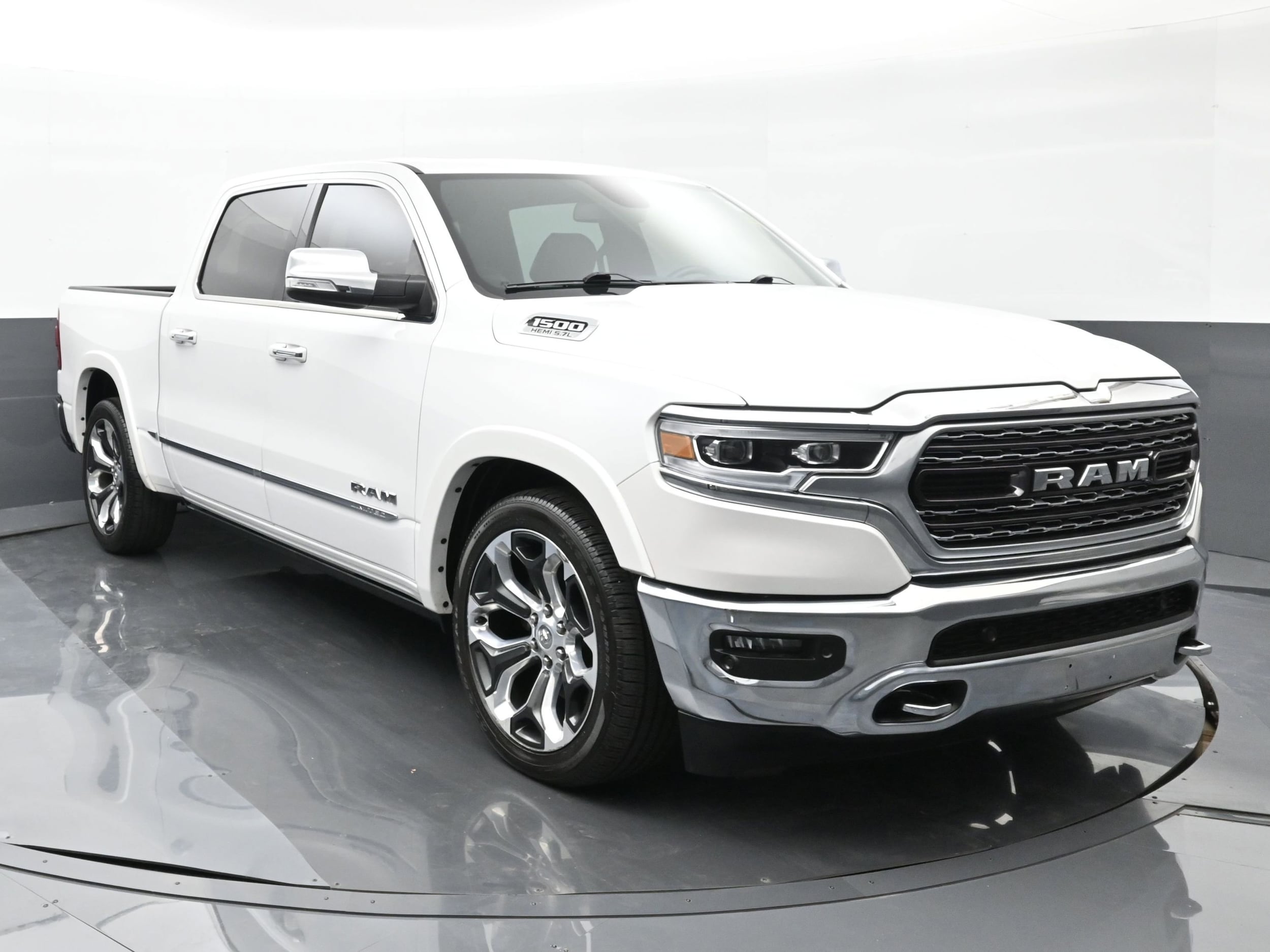 Used 2019 RAM Ram 1500 Pickup Limited with VIN 1C6SRFHT2KN858678 for sale in Michigan City, IN