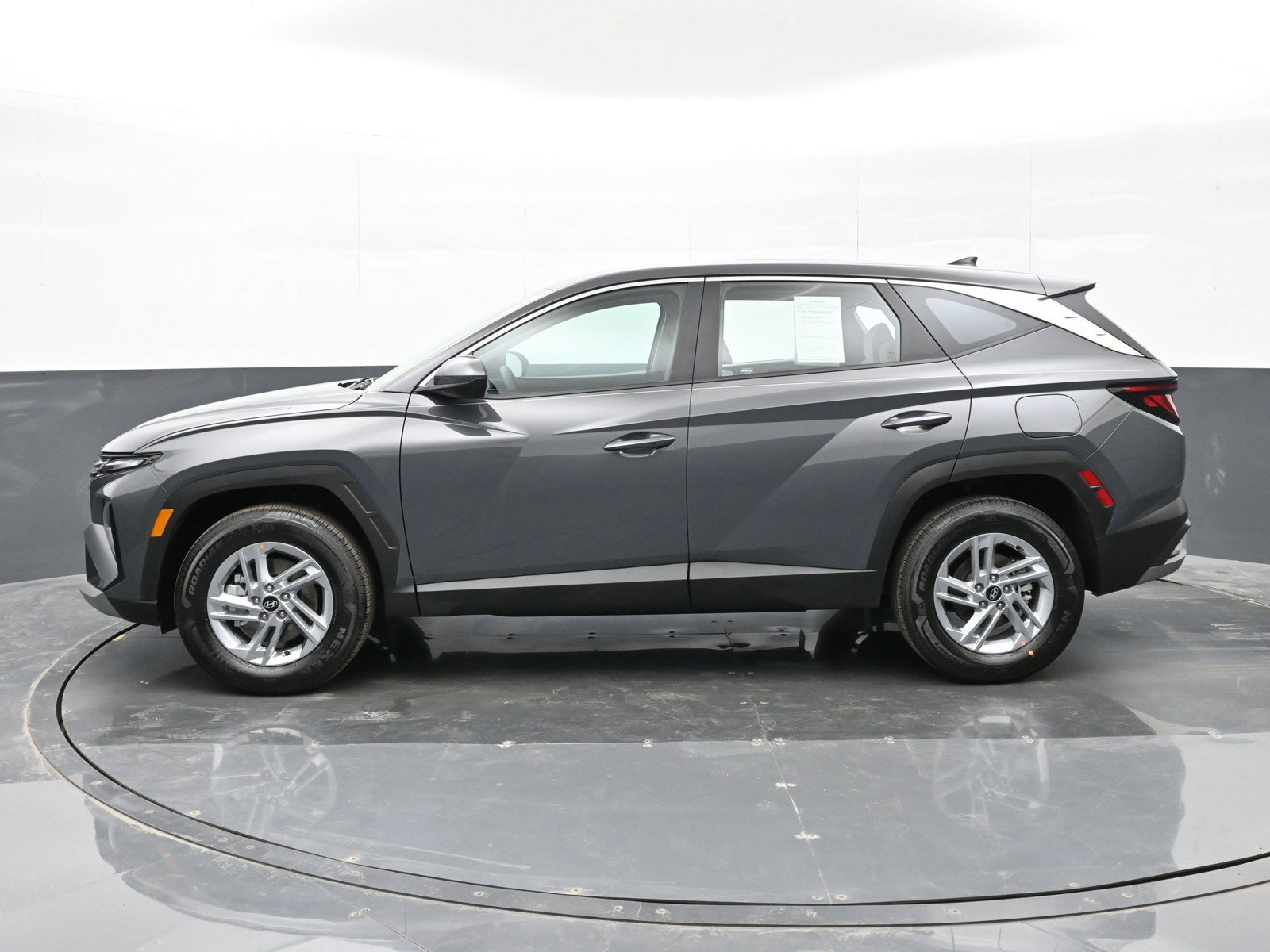 2026 Hyundai Tucson SE - Photo 9