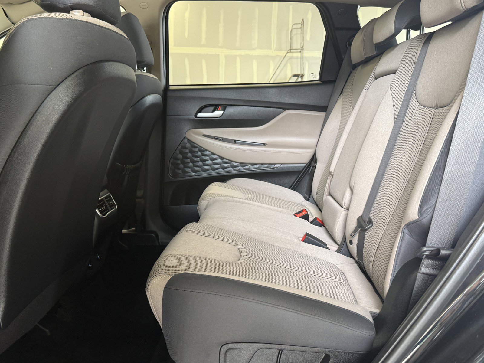 2023 Hyundai Santa Fe SE - Photo 10