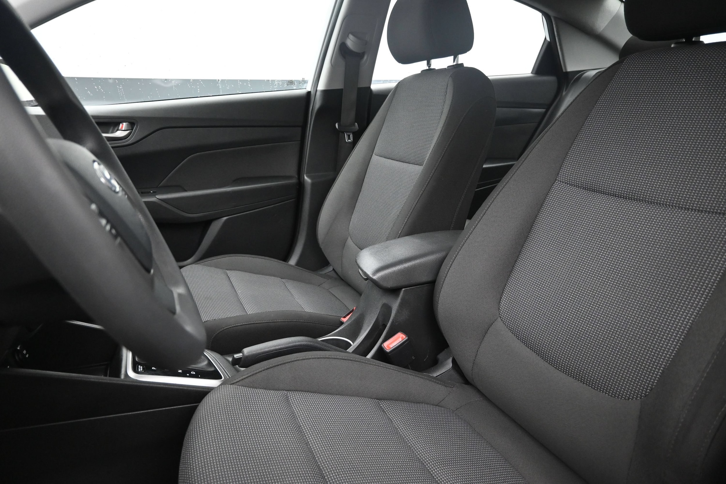 2022 Hyundai Accent SEL - Photo 11