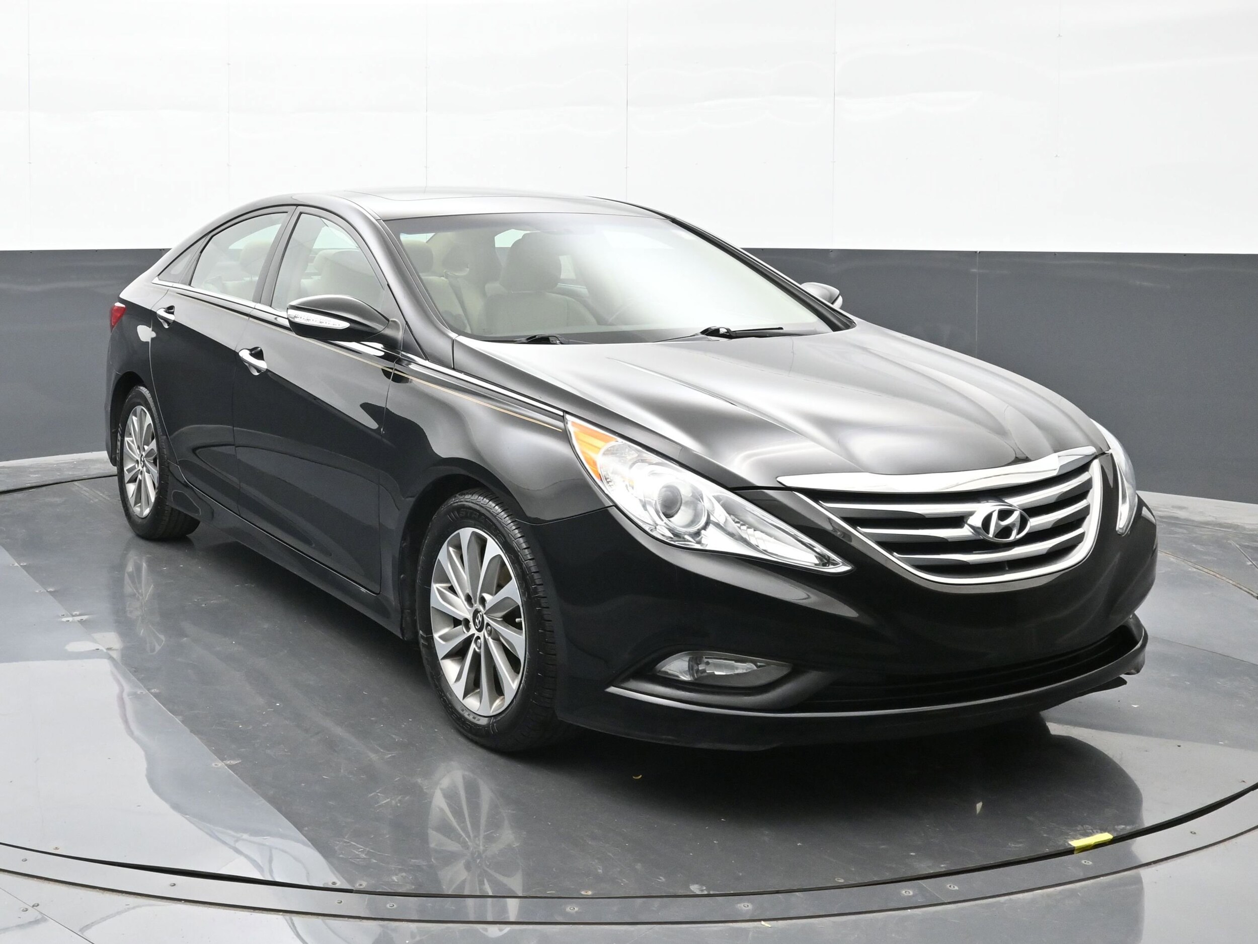 2014 Hyundai Sonata Limited photo 2