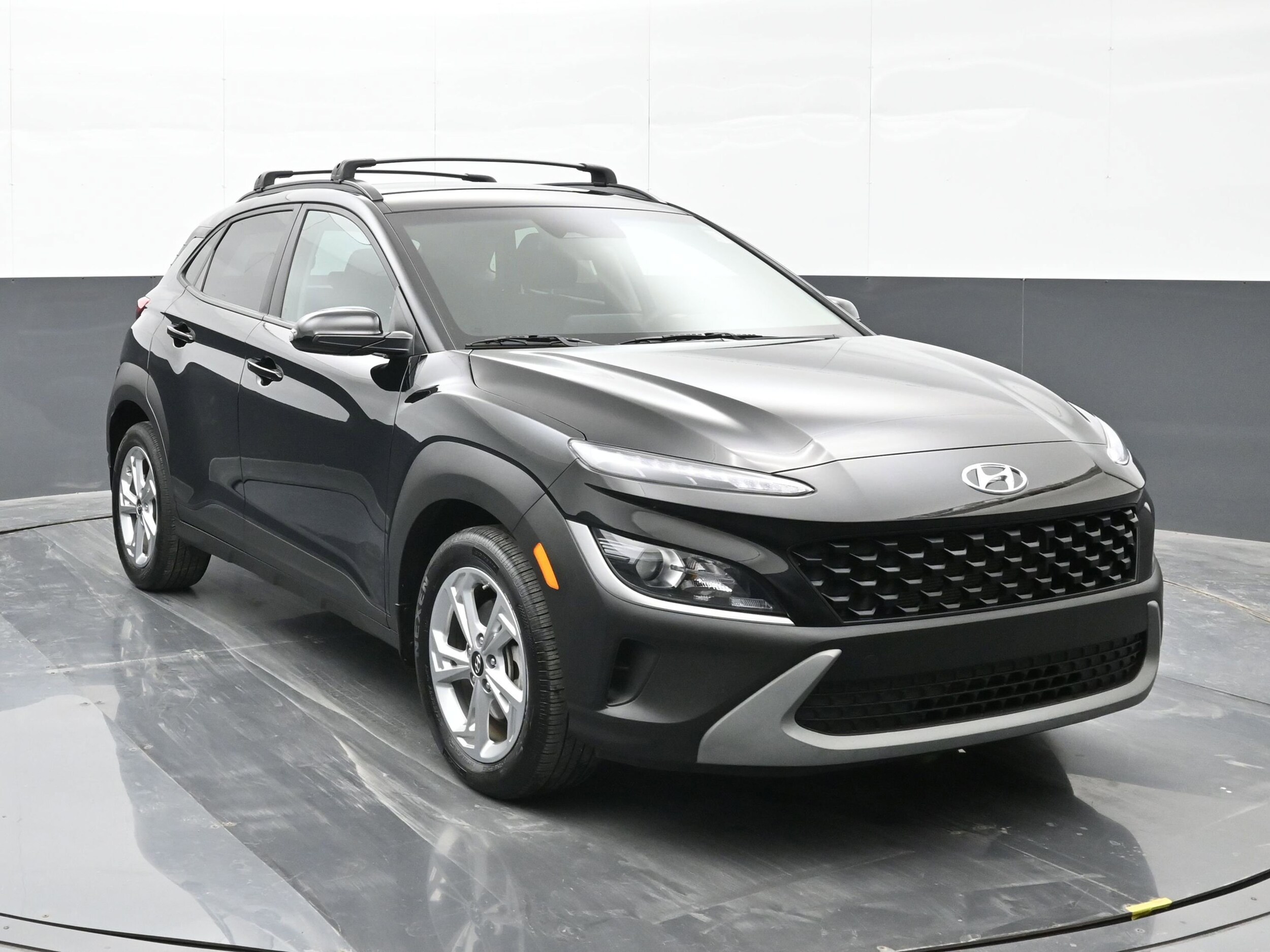 2023 Hyundai Kona SEL photo 2