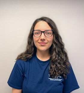 Staff member Alicia Serrano from ID_167f4d2bf2d8