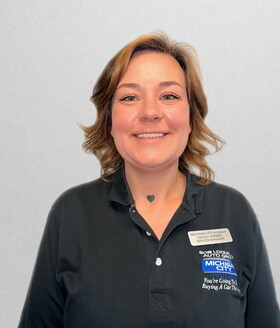 Staff member Ashley Verner from ID_167f4d2bf2d8