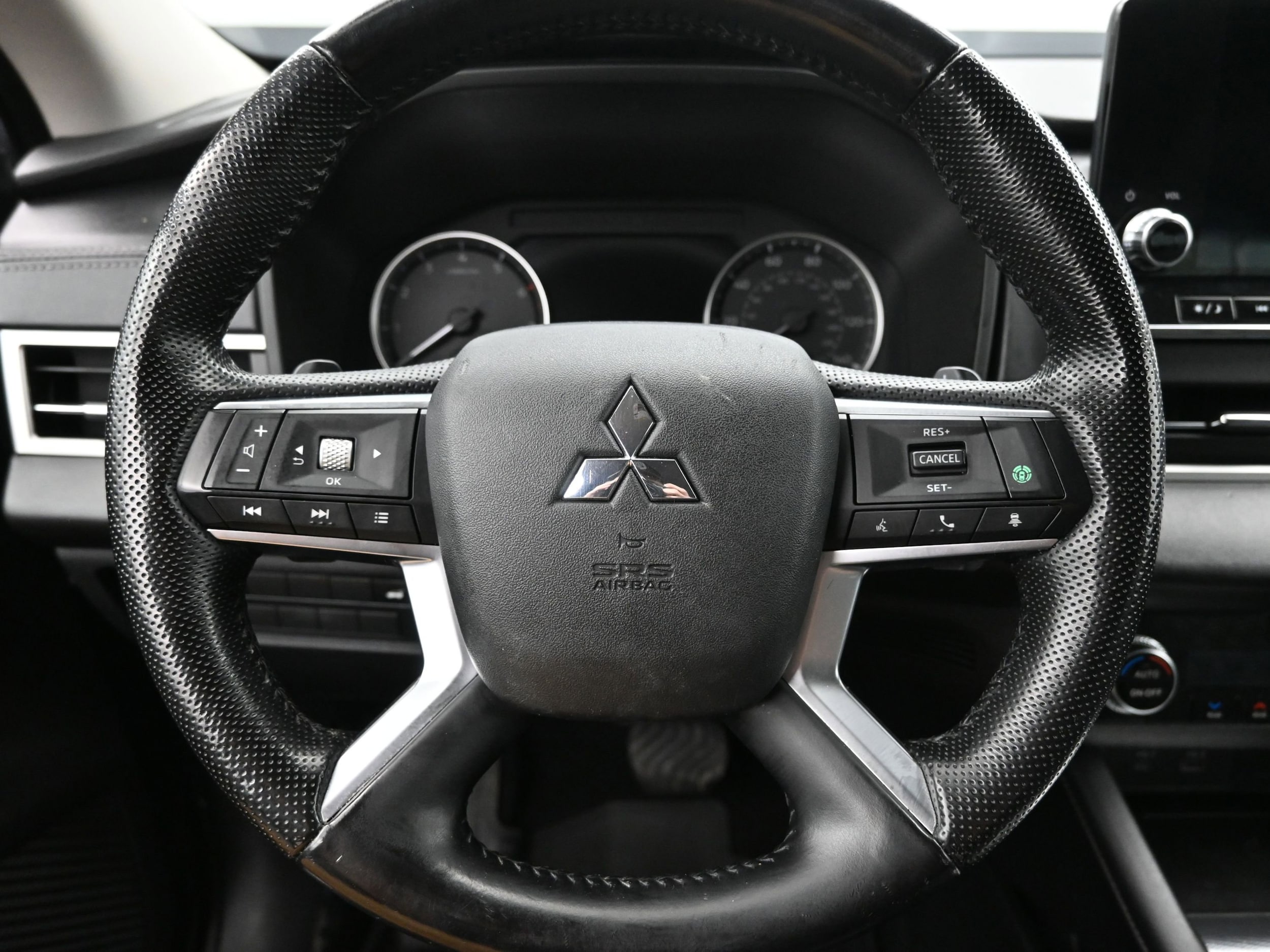 2022 Mitsubishi Outlander SEL Special Edition - Photo 13