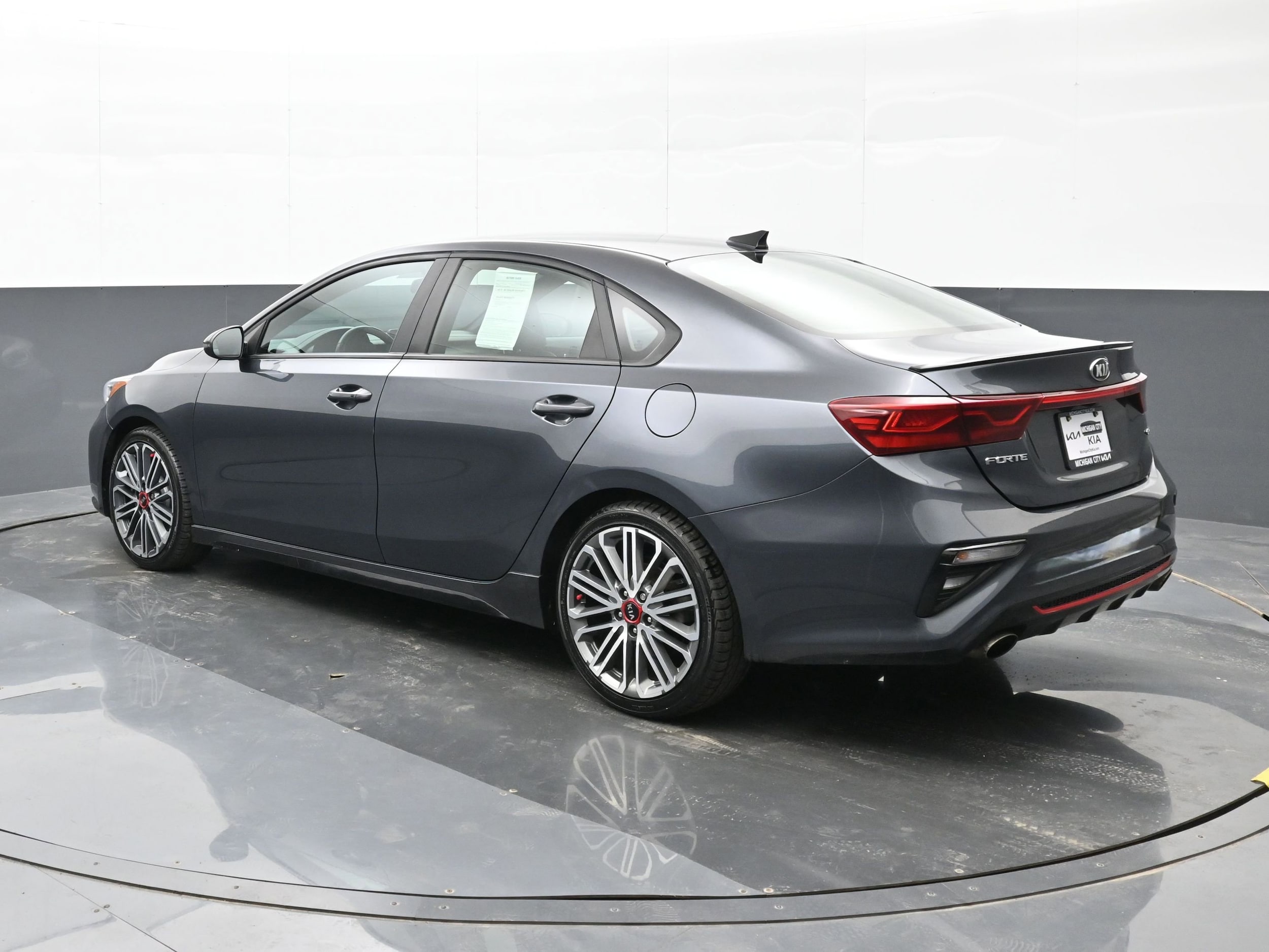 2021 Kia Forte GT - Photo 6