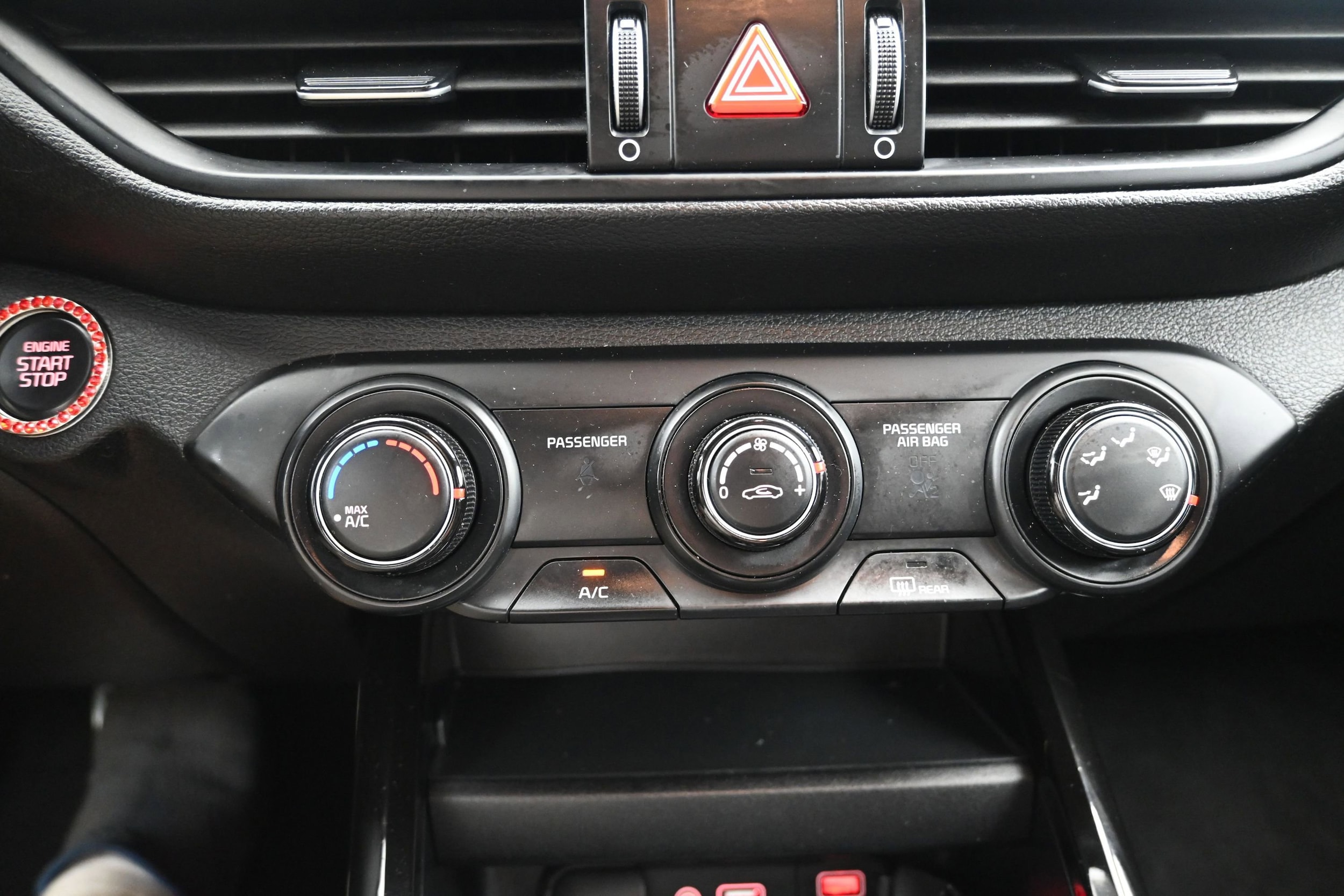 2021 Kia Forte GT - Photo 17