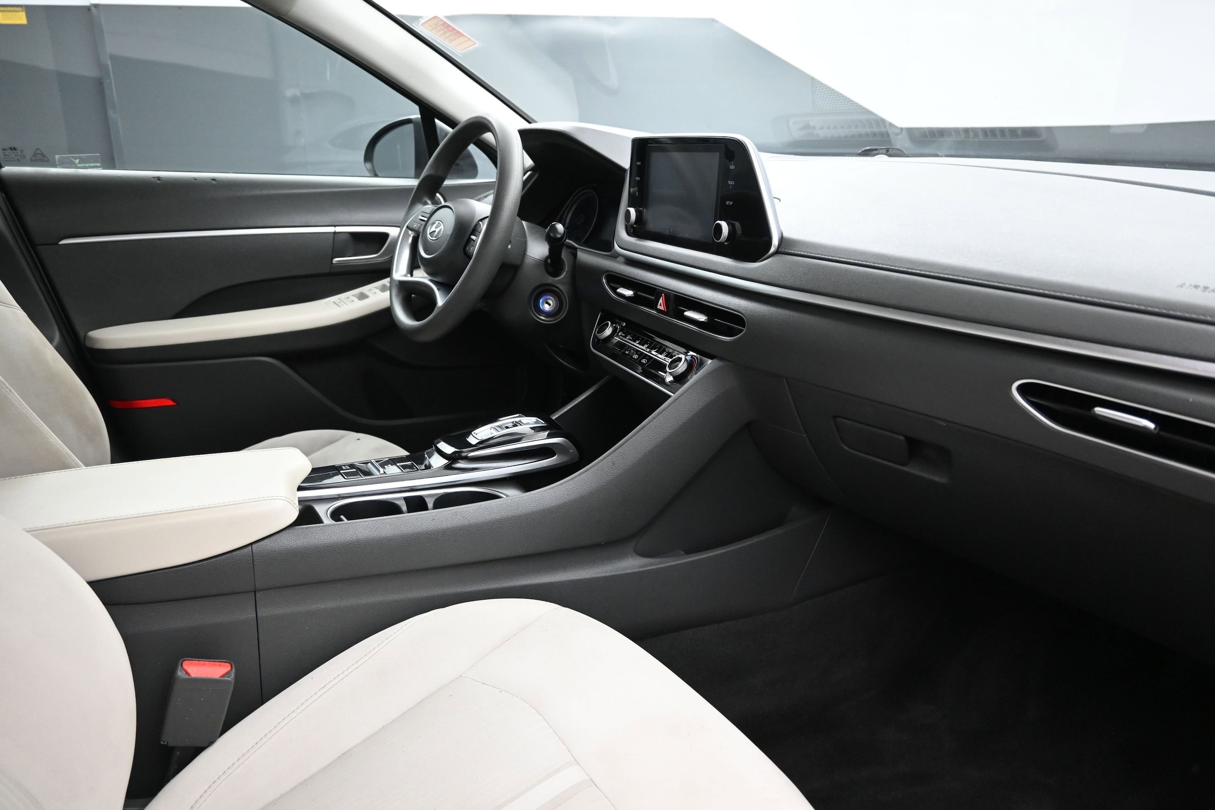 2023 Hyundai Sonata SE - Photo 26