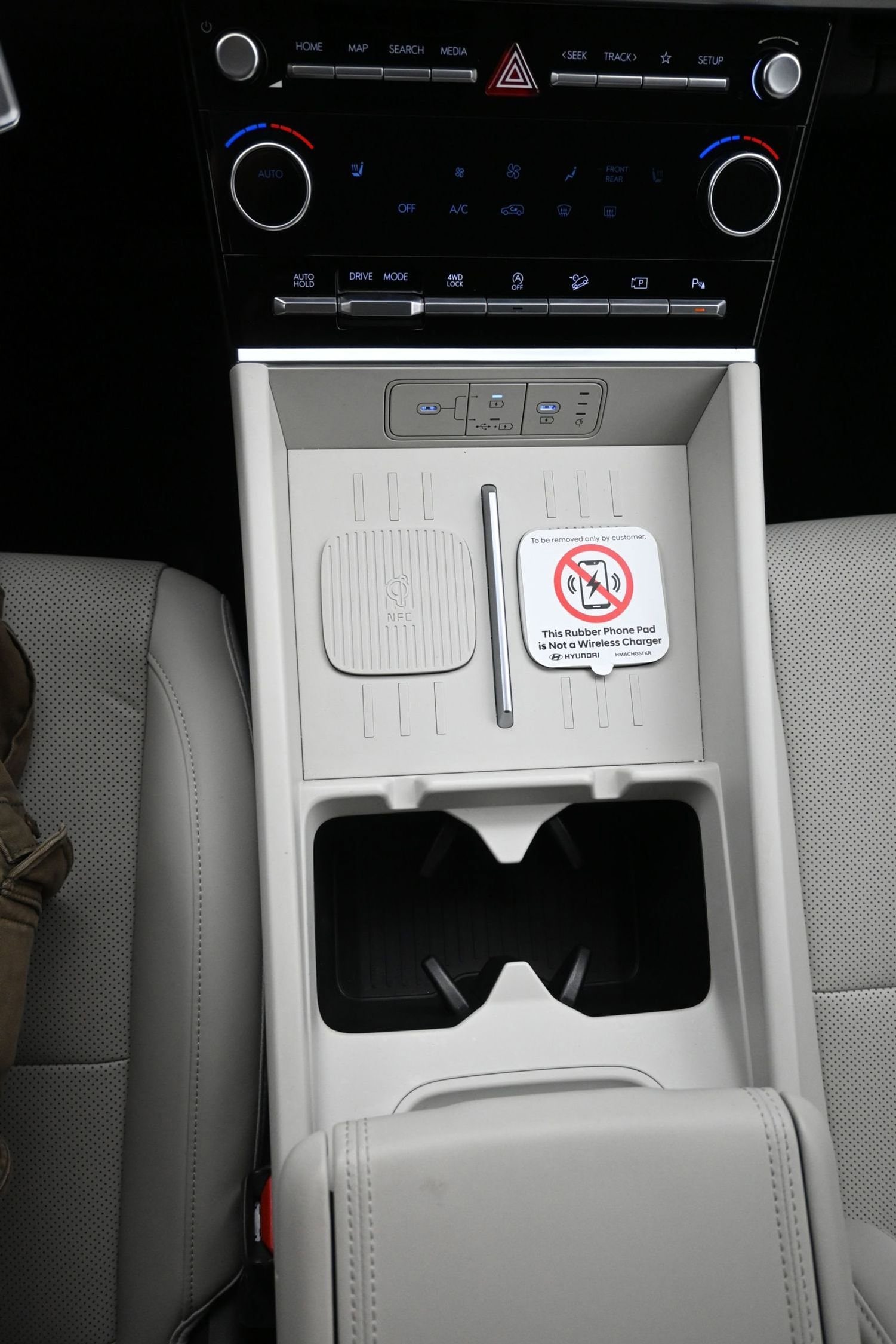 2025 Hyundai Santa Fe SEL - Photo 19