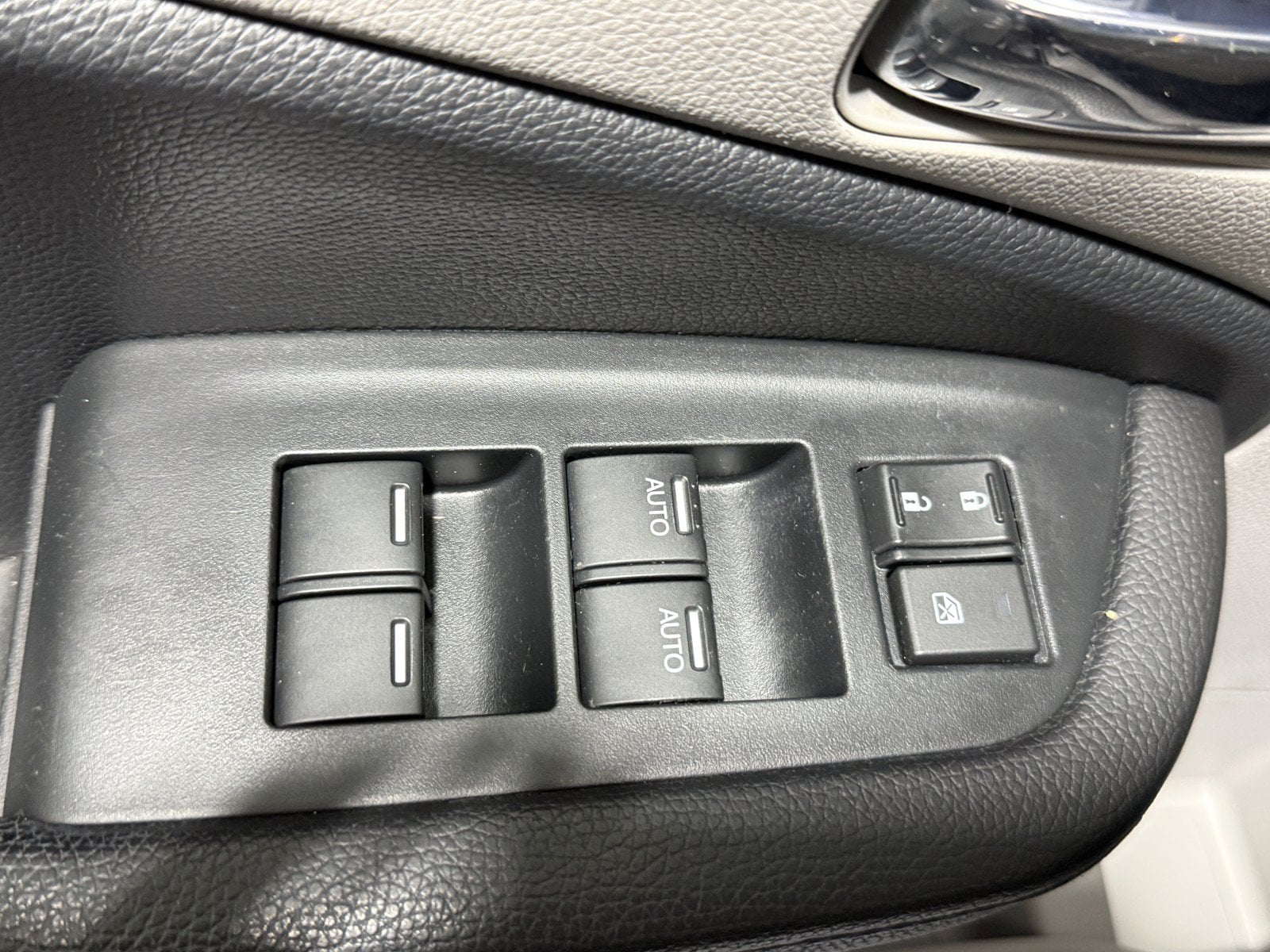 2022 Honda Pilot Elite - Photo 21