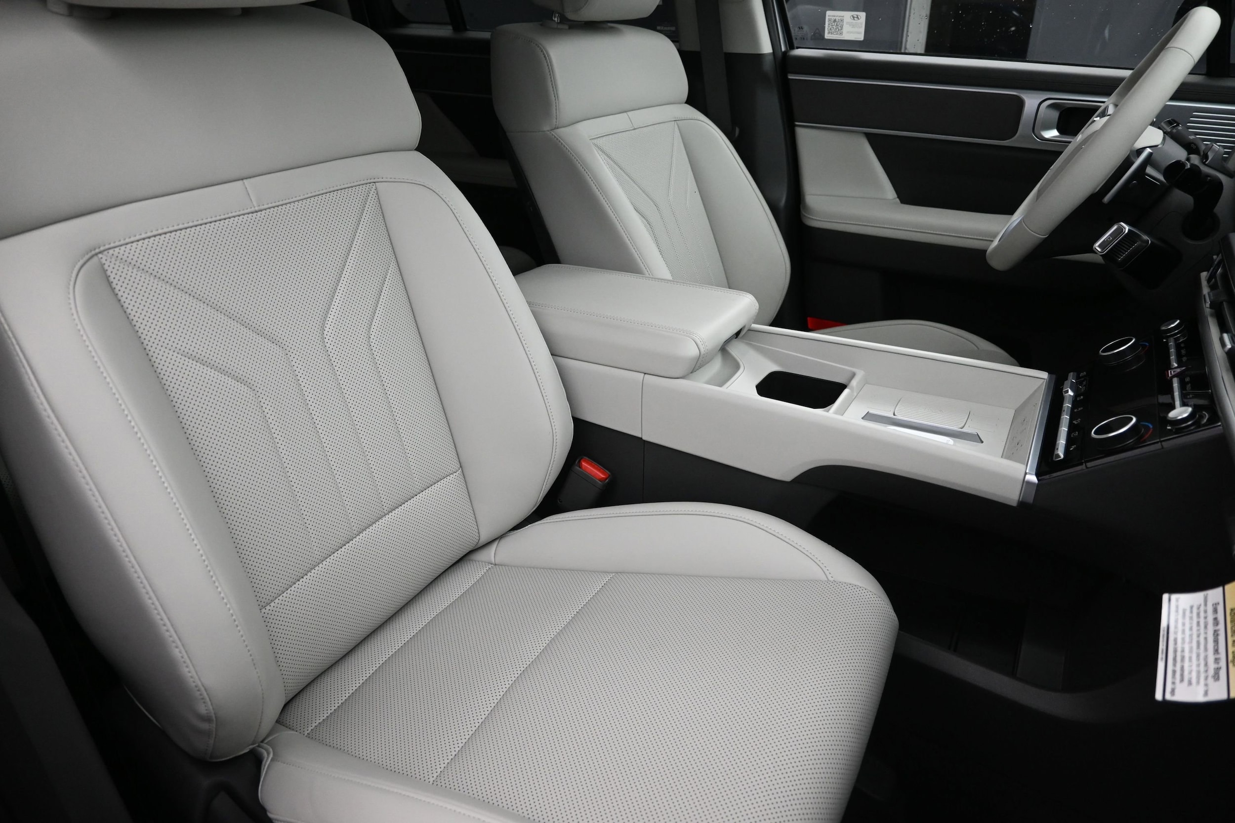 2025 Hyundai Santa Fe SEL - Photo 30