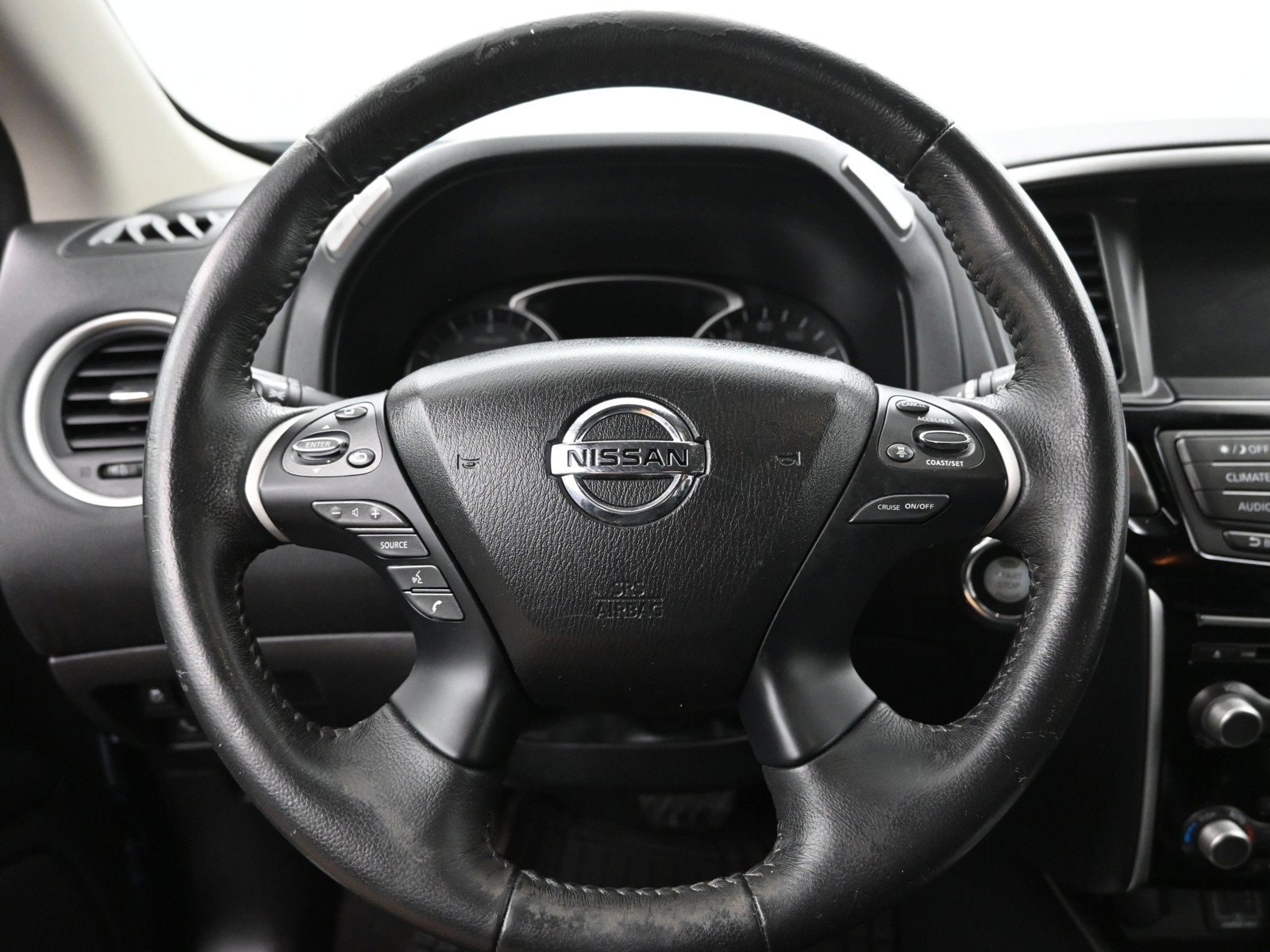 2020 Nissan Pathfinder SV - Photo 13